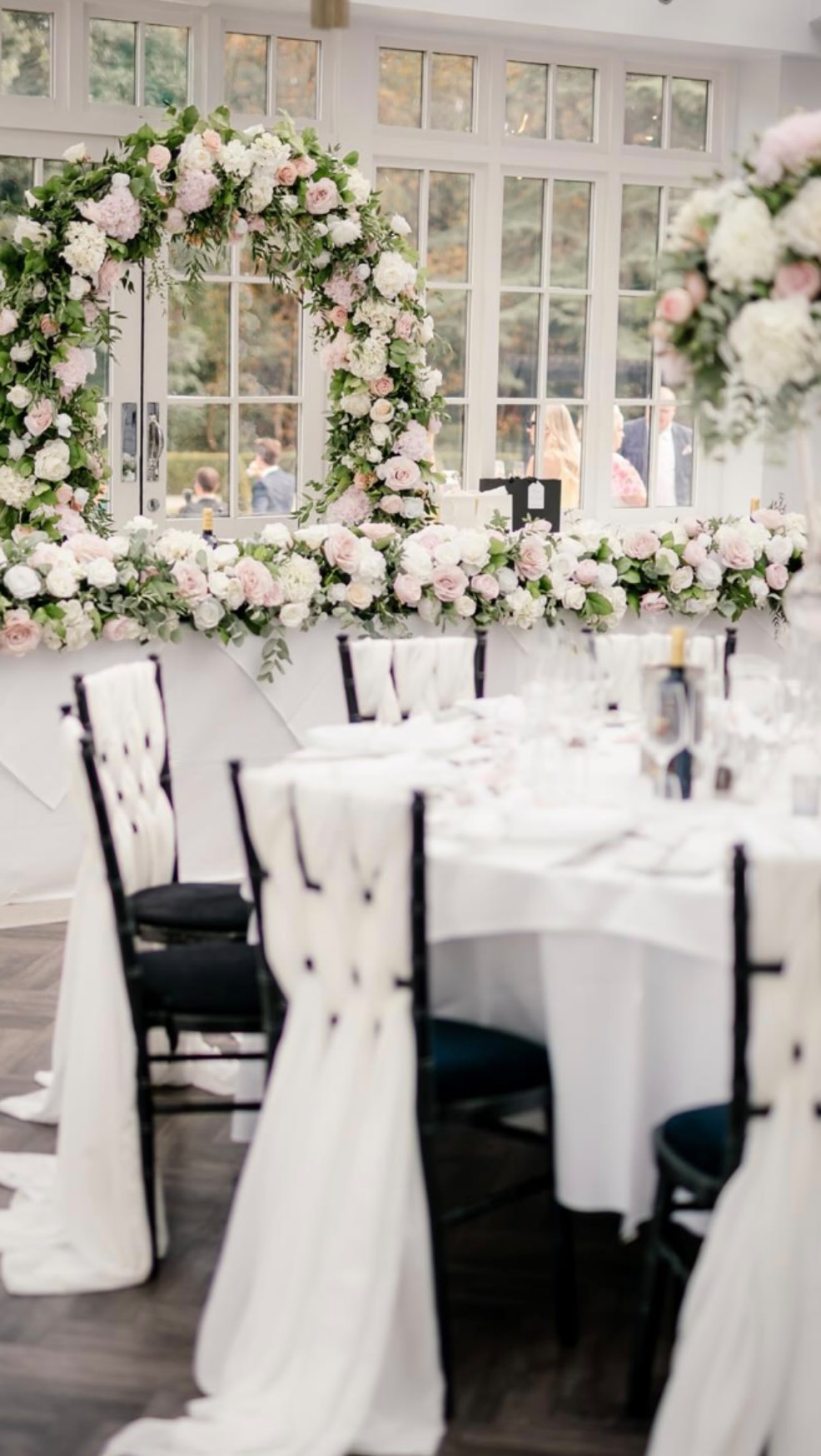 Alicia and Levi wedding @swynfordmanor ❤️#essexweddingflorist #essexweddingdecor #artificialweddingflowers #fakeweddingdecor #fakeweddingflowers