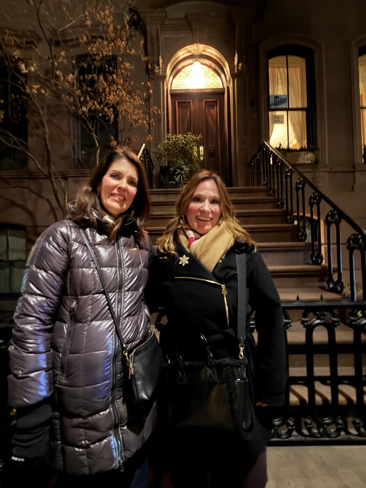 
𝘾𝙖𝙧𝙧𝙞𝙚 𝙩𝙖𝙪𝙜𝙝𝙩 𝙪𝙨 𝙩𝙝𝙚 𝙧𝙚𝙣𝙩 𝙢𝙖𝙮 𝙗𝙚 𝙝𝙞𝙜𝙝, 𝙗𝙪𝙩 𝙤𝙪𝙧 𝙨𝙩𝙖𝙣𝙙𝙖𝙧𝙙𝙨 𝙨𝙝𝙤𝙪𝙡𝙙 𝙗𝙚 𝙝𝙞𝙜𝙝𝙚𝙧 👠
#legacytour