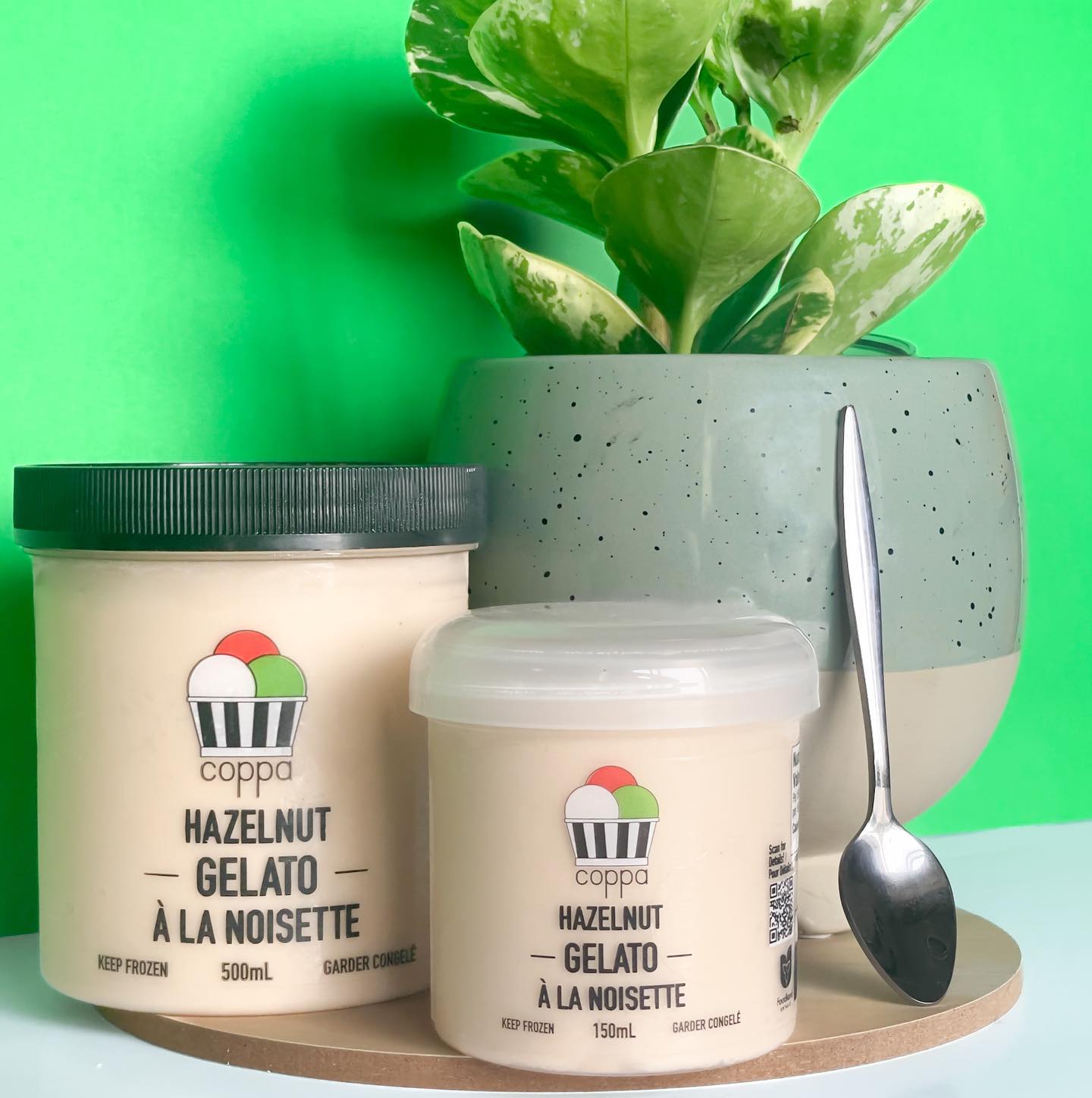 Just like hazelnuts on the tree 🌰🌳 we know you’ll ‘fall’ in love with this Gelato just as fast! Don’t pass up the tasty chance to enjoy some this week. Let us know how you liked it in our DM's... It always makes our day! 😍
#LondonOn #SupportSmallBuisness #EatLocal #ldnont #SobeysLookForLocal#Foodstagram #Foodie #FoodInspo #SummerInspo #Vibes #TheCoppa #ASmileInEveryCup #Gelato #hazlenut #ontariomade