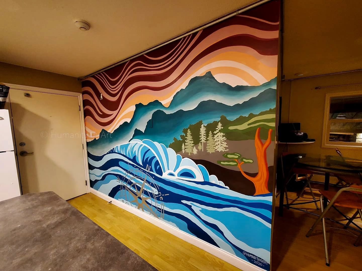 One part of creating murals that folks dont often think about is the budget. I really love creating art! So, its always been important to me to be accessible. A lower budget means a simplified design. However, mural painting really isn't "fast" or "quick". Theres often a misconception that a simple design will be done really quickly. Sure, it will be done quicker than a more technical design but its still not a fast process. Theres still a design, contracts, prep work, the execution, the take down of the prep work, and then the work I do behind the scenes to clean brushes and put away my gear. The painting is usually the least time consuming part of the process.
This was designed simple, to fit a smaller budget but I still really love the west coast theme and bright colours!
(Mural was created by Humanity In Art, which was the artistic partnership of Lys Glassford and Lauren Semple ™️)
#muralart #Wallart #markmaking #smallbusinesa