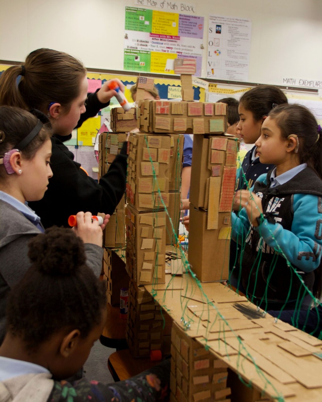 Puppetry In Practice's Bridging Brooklyn - Bridges to Culture program is back by popular demand, for the 2019-20 school year!
Through a variety of arts-based exploration, students will discover the impact that the Brooklyn Bridge had on our borough and all of New York City. Using #puppetry, #animation, community mural painting, book making, giant puppet making and more, students will make historical, cultural and personal connections to their surrounding neighborhood.
To learn more about this program, visit www.PuppetryInPractice.org