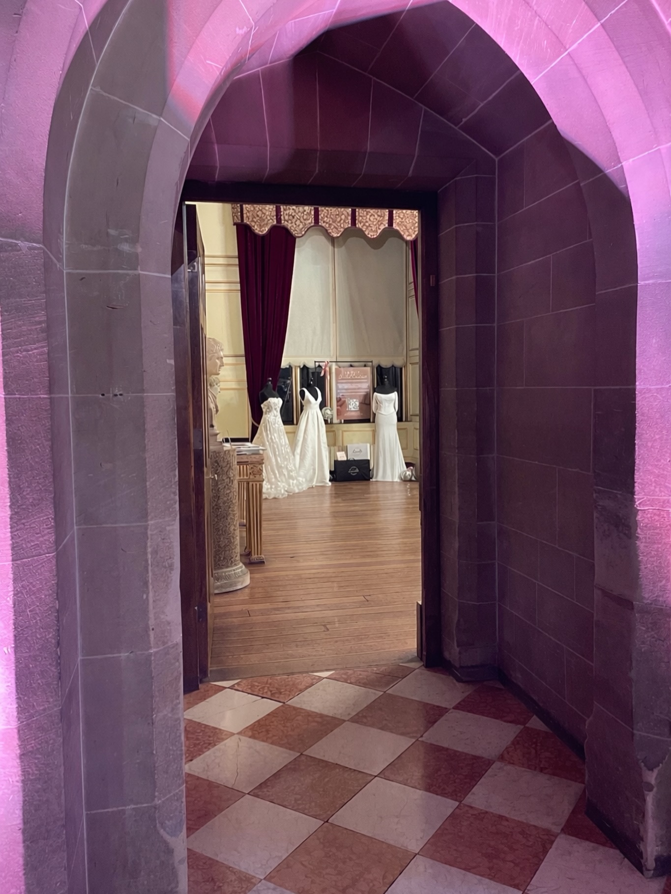 I’ve travelled far this evening…
A whole 500m to @warwickcastleweddings 🏰💗
Ready to meet lots of lovely newly engaged couples and chat all things wedding dresses with my gorgeous brides to be 👰♀️
I love meeting people at these events and giving you all the top tips and tricks to finding your wedding dresses. The dos and donts ahead of your appointments. And, ultimately welcoming you into the boutique to help you find your dream dress.
If you’ve got any questions you need answering about finding your dress feel free to drop me a DM or comment on this post 💌
@warwickcastleofficial
#warwickcastlewedding #castlewedding #warwickshirewedding #bridalboutique #weddingdress