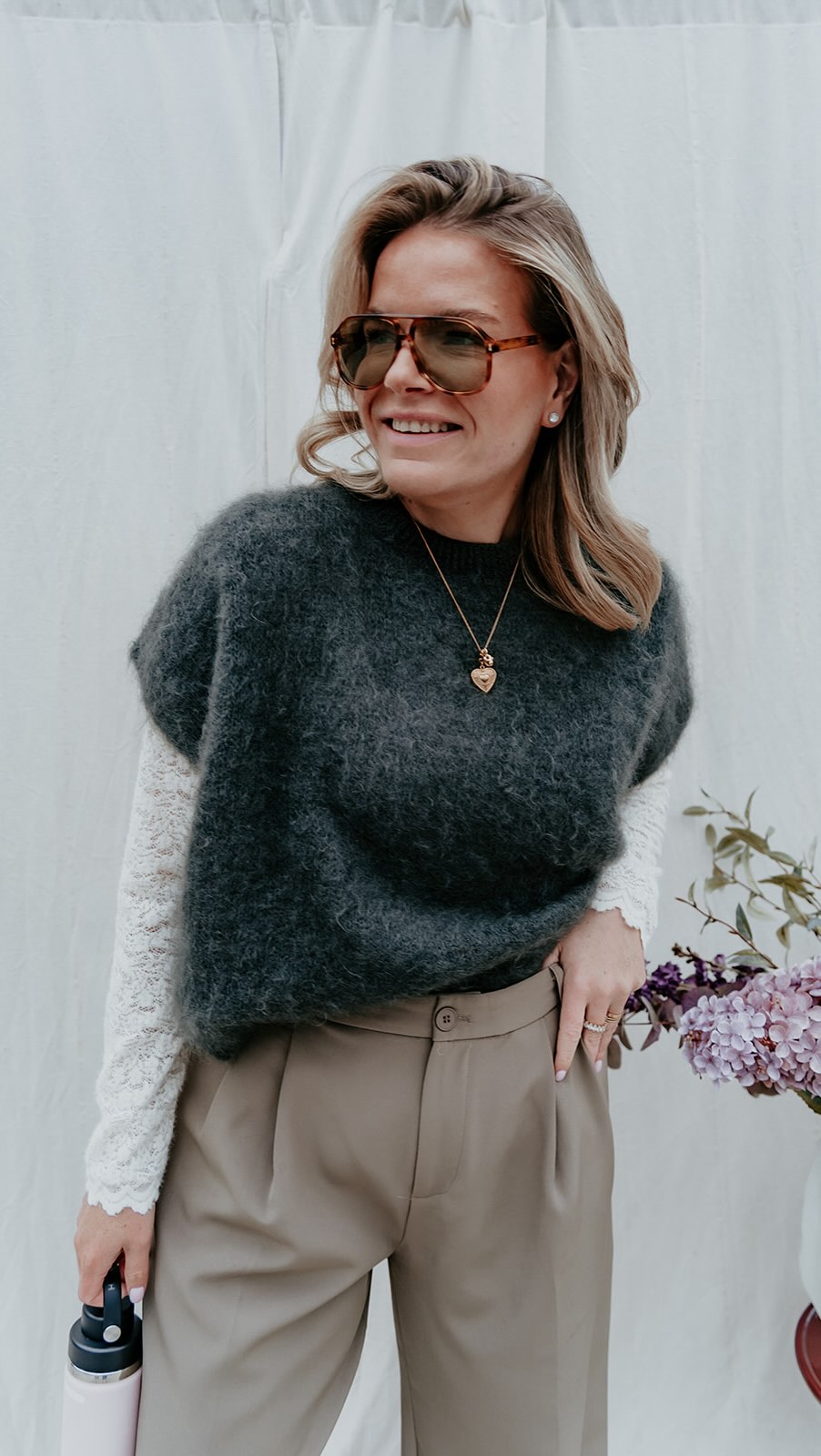 Louise knitwear is back in stock! 🌸& er zijn nieuwe kleuren toegevoegd, check it out online!
www.juliabybb.com
#juliabybb #juliaturnhout #juliareel #webshop #ootd