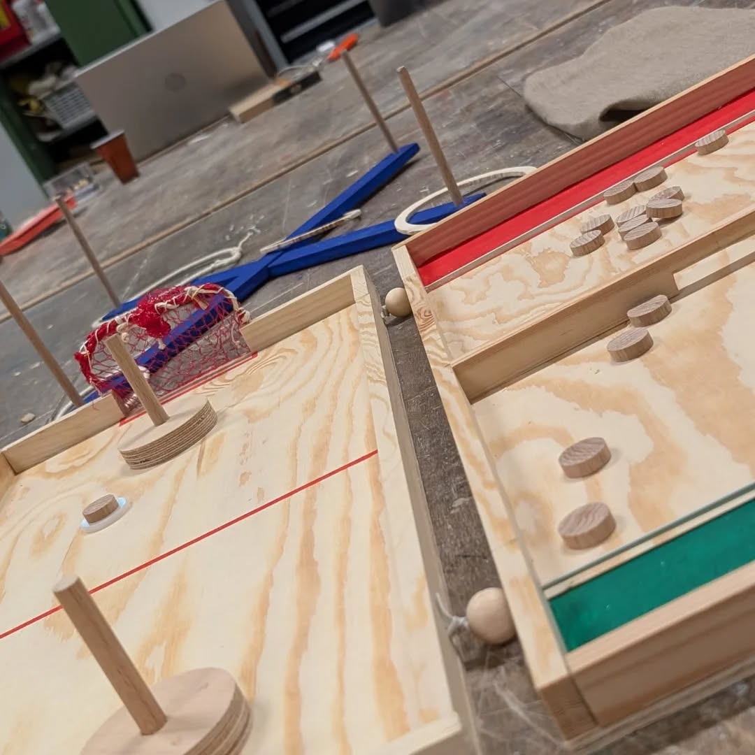 Vorbei kommen und ausprobieren!
Danke @phwien10 für die tollen Spiele.
#aktivspielplatzrennbahnweg #institutfürerlebnispädagogik #pädagogischehochschulewien