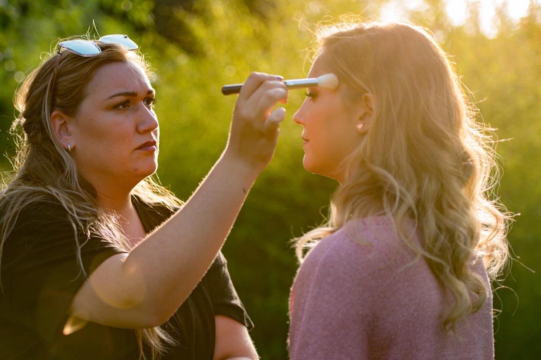Que llegue el buen tiempo de nuevo 🙏🏻🙏🏻🙏🏻 ☀️☀️☀️ Foto de @lola_olivares_fotografia Modelo @concha.g.fuu // Os tengo que subir esta sesión de fotos pronto... quedo genial😍 Feliz Finde!
.
.
.
.
.
.
.
.
.
.
.
.
.
#maquillaje #makeup #belleza #fotografia #sesiondefotos #retoques #maquillando #moda #shooting #madrid #maquilladora #makeupartist #beauty #photography