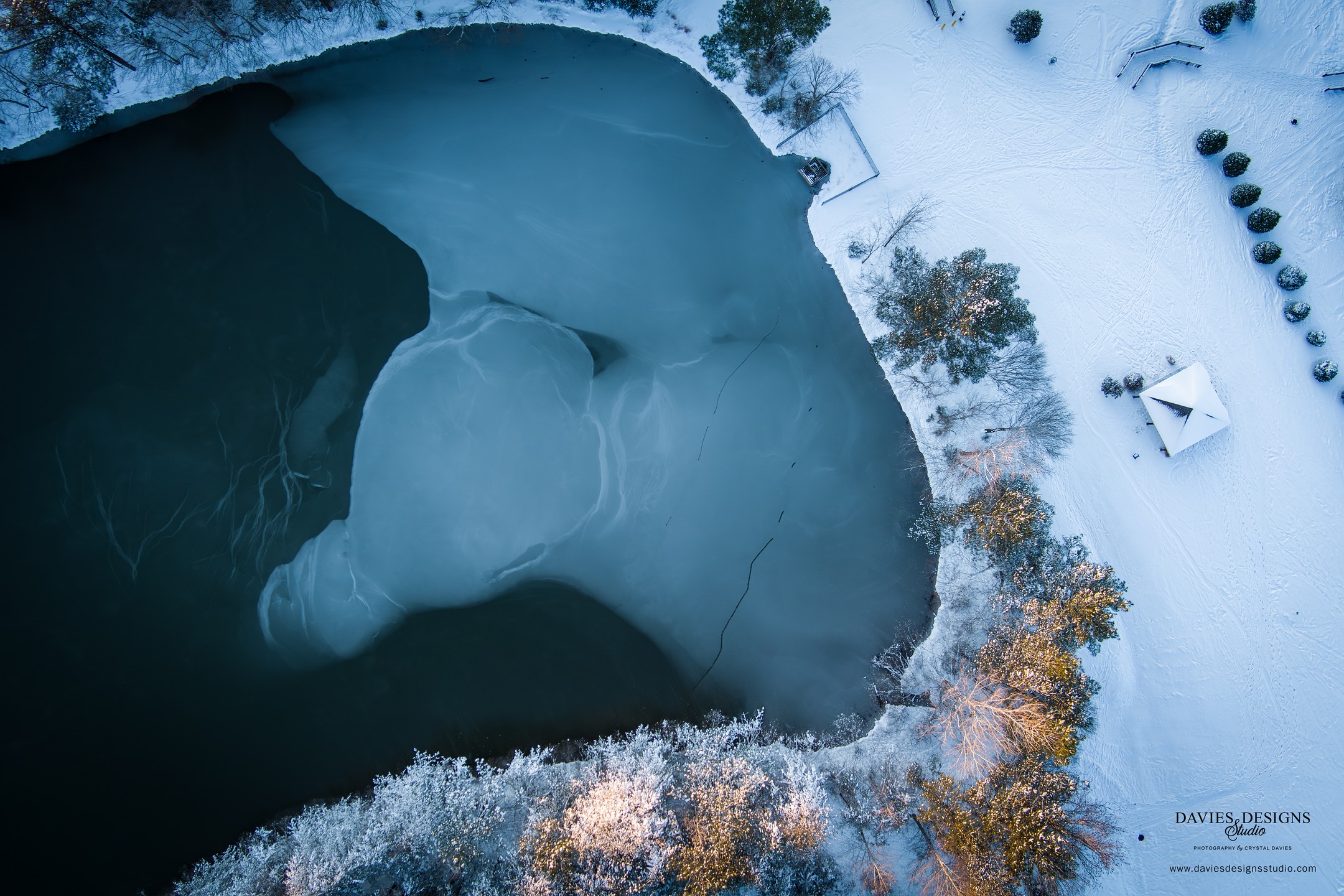 It's a much different view of our local pond this morning! The ice formations are fascinating! Just goes to show how cold it was overnight.
Have fun out there this weekend & stay warm!! 😃☃️❄️🌨️
@wxbrad @wcnctv @wsoctv @wbtv_news
#lakewylie #southcarolinasnow #raresnow #scsnow #winterinthesouth #daviesdesignsstudio #SnowDayMagic #snowmageddon #lakewyliesc #CloverSC #charlottenc #naturephotography #pond #ice #iceformations #winter #winterwonderland