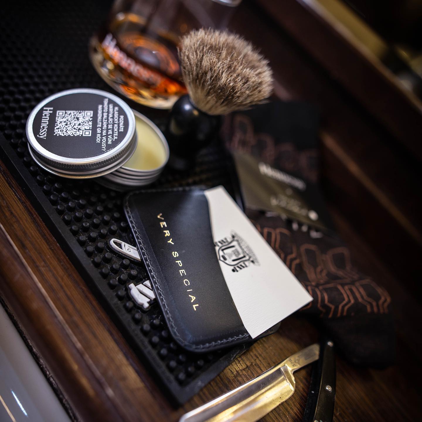 Kdo co ukořistil z narozeninového @hennessyuk merche?! ❤️🎉