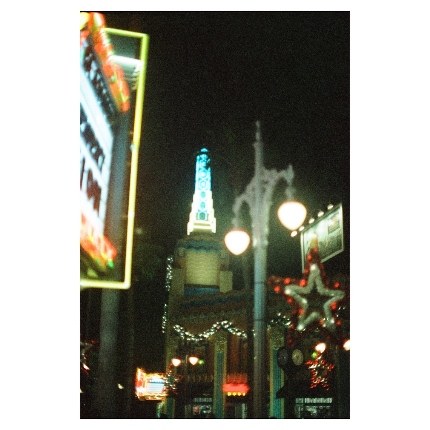 ❤️
📷: canon ae-1 / cinestill 800T
#ae1 #35mm #canon #canonae1 #cinestill800t #cinestill #cinestillfilm