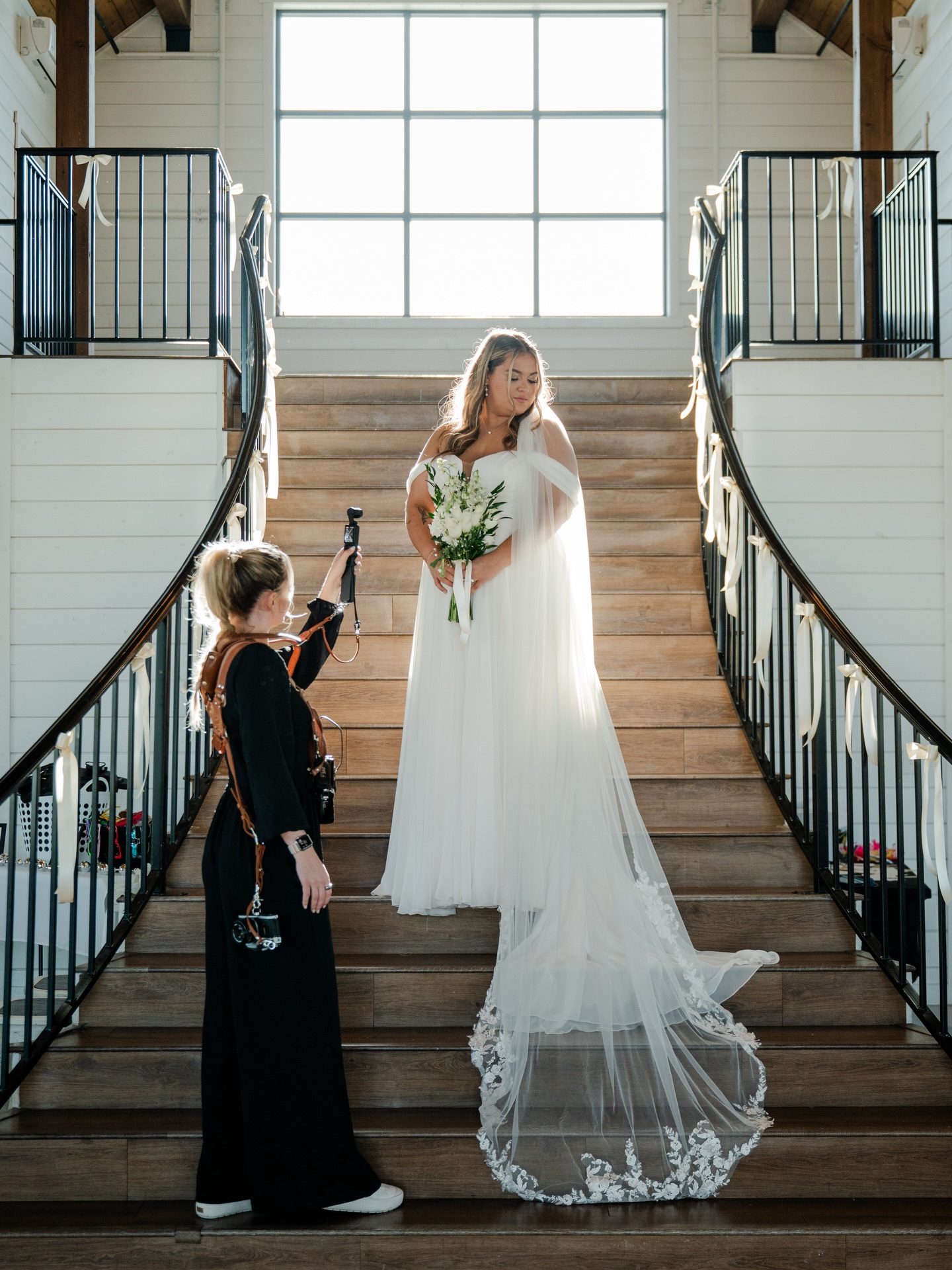 You focus on the moment.
I’ll focus on capturing it — beautifully 🫶
Can’t thank @matlynmayphotography & @katelynemcgrail enough for these photos