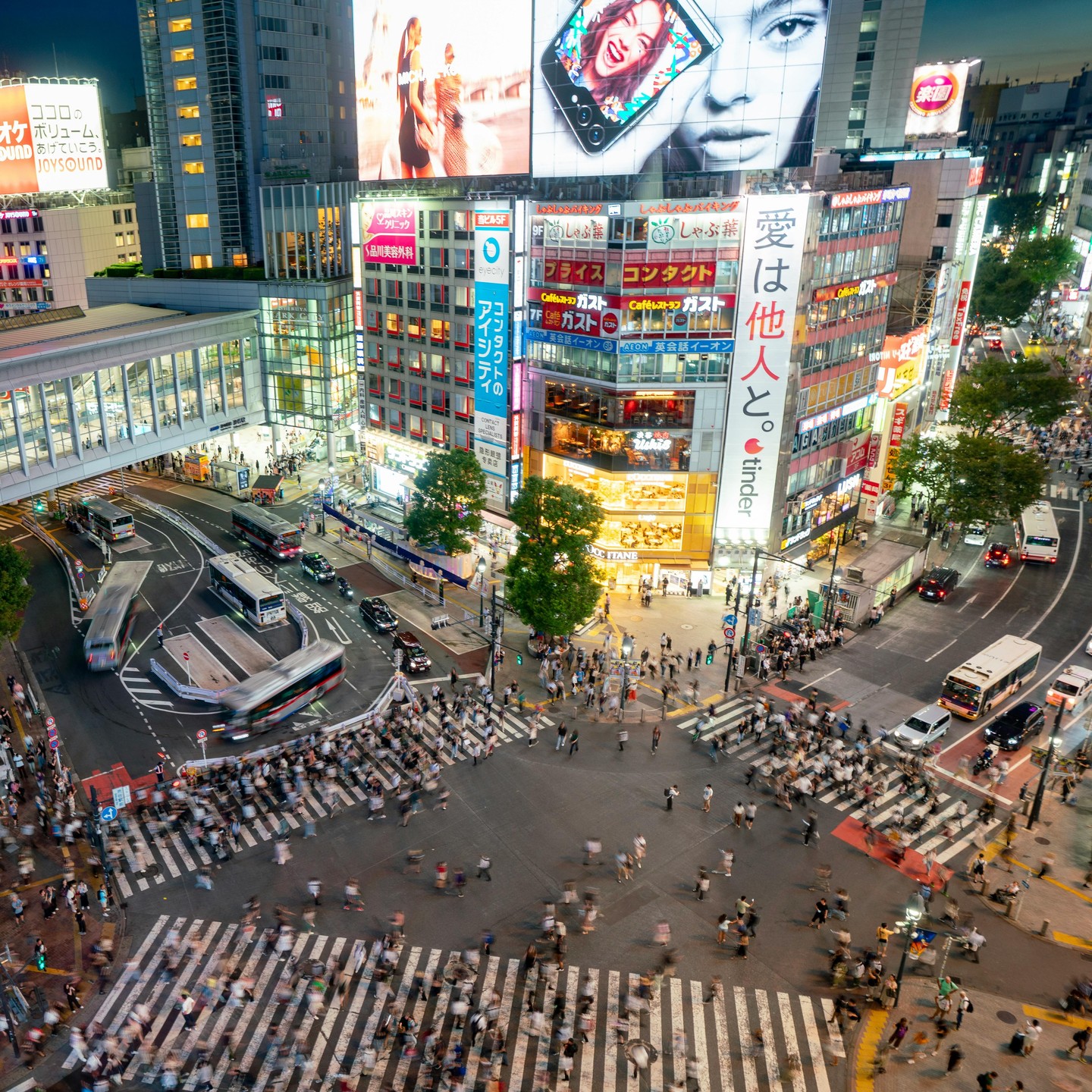 Shibuya Scramble Crossing, commonly known as Shibuya Crossing, is a popular pedestrian scramble crossing in Shibuya, Tokyo, Japan. , located in front of the Shibuya Station Hachikō exit, is one of Tokyo's most recognizable sights, pictured in countless films, magazines and blogs. Nearly 3 million passengers travel through the station each day. The phenomenon gave rise to its nickname "scramble," as pedestrians cross from all directions.
.
This intersection is frequently recognized as "the busiest pedestrian intersection in the world" with almost no loss of foot traffic at midnight or early morning. According to the Shibuya Center Street in 2016, the number of pedestrians crossing the intersection was as much as 3,000 per green light.
.
To fully appreciate the magnitude of Shibuya Crossing, and to witness its rhythmic dance in real time, view the crossing from on high. There are a number of places to do this, including the shopping centers and cafes towering over the station entrance.
.
澀谷路口,全稱澀谷全向交叉路口,是位於日本東京都澀谷區的路口,是東京辨識度最高的景點之一,無數次出現在電影、雜誌和博客中。行人從四面八方湧入,同時穿越馬路,這種繁忙的景象被戲稱為「大亂鬥」。
.
該路口座落於JR澀谷站西北側,是澀谷人流往來最密集的地方,被視為日本都市風景的象徵,也被稱為「世界最著名路口」之一。據2016年統計,在接近傍晚人潮就越眾多的澀谷全向十字路口,一次綠燈的時間(約2分)內有約3,000人通過該路口。
.
從高處俯瞰,才能更清楚地看到澀谷路口的攢動人潮,見證這裡充滿生機的韻律和節奏。有不少地方如車站入口處高聳的購物中心和咖啡館都可以俯瞰澀谷路口的風景。
.
.
.
.
#japanguide #triptojapan #travelinjapan #visitjapanjp #visjtmyjapan #jntosg #visitjapanphillipplines #jntoid #visitjapanAU #japanrevealed #travelgraphy #travelgram #traveling #trending #japanese #instagram #tokyo #visittokyo #tokyocity #privatetour
#shibuya #shibuyascramblecrossing #shibuyaview