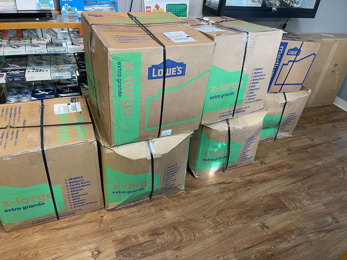 Massive collection into the store today, 450+ planes. Spans all brands and types, should be working on it over the next week or so. Stay tuned and keep an eye on the website. #400scale #airlinemodel #geminijets #ngmodels #aeroclassics #phoenixmodels #tacoma #seattle #universityplacewa #lakewoodwa