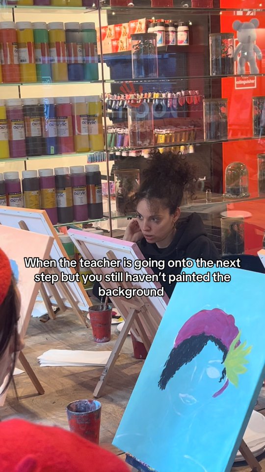 Don't panic, don't panic, don't panic 🤭
#artplaylondon #sipandpaintlondon #sipandpaint #artbar