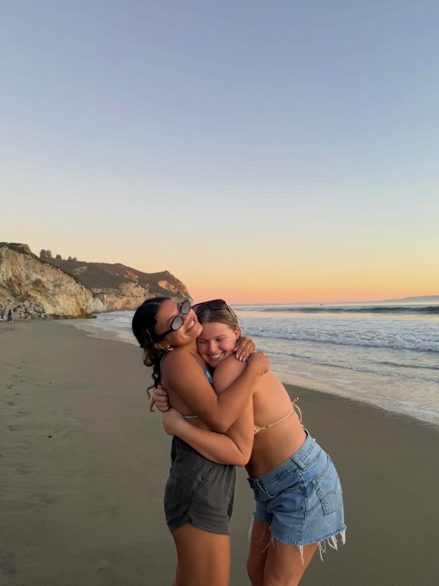 #DGDUO 🌟💗 with @alison.jjones & @ellagracep_
Ali💌:
“Ella and I both grew up in Elk Grove, CA and somehow lived there our entire lives without ever really crossing paths. We randomly ended up in the same dorm freshman year, but little did we know we’d end up truly building a bond through DG. Fast forward to now, she’s not only my sister and best friend, but also my roommate. We spend every single day laughing and making memories I’ll cherish forever, and I truly don’t know how life ever existed without her in it. Ella is the most generous, positive light and understands me like no other. I’m so grateful to have a friendship like this both at school and back at home!! I’ll forever be thankful to both DG and cal poly for bringing me closer to the most perfect human being 💗💘🍯”
Ella💌:
“Ali and I grew up in the same hometown, not even a 15 minute drive from each other, having mutual friends our entire lives. We’ve always had each other on social media, but I never would’ve thought she’d grow to be one of my closest friends and a relationship I’d cherish so much. From texting about getting into cal poly during senior year of high school, to randomly ending up in the same freshman dorm, to joining the same sorority and having bigs who were best friends, and finally to being current roommates, I genuinely wouldn’t have it any other way. This girl makes me smile and laugh like no other and genuinely knows me inside and out. I could go on and on about all the good she brings to my life and the lives of everyone around her. Anyone who knows Ali knows the abundance of love and happiness she adds to everyone’s life and I forever thank DG for this beautiful invisible string friendship. I just love you to pieces @alison.jjones and I can’t wait to forever do life with you!!!!💝🍯💕💌🧸“