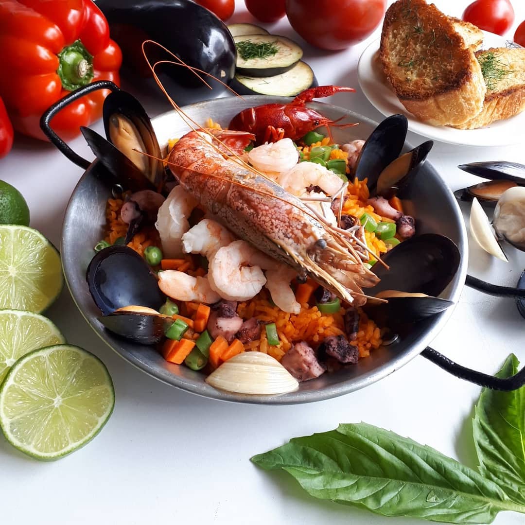 ALMUERZOS SALUDABLES Y A UN INCREÍBLE PRECIO, Anímate te va a encantar! RESERVALA YA!! 3184214326 - www.mipaella.co - pedidos@mipaella.co.
#Paella #Paellas #paellabogota #paellasadomicilio #paellaencasa #paellamarinera #paellamixta #paellavalenciana #paellainfantil #paelladecarnes #paellaenfamilia #paellamariscos #lamejorpaelladebogota #almuerzos #saludables #corrientazos #mariscos #paelladepescado #comer #saludable #nutricional #ligero #bogota #barato #rico #sabroso #madres #DíaDeLasMadres2021 #DíaDeLaMadre #diadelamadres