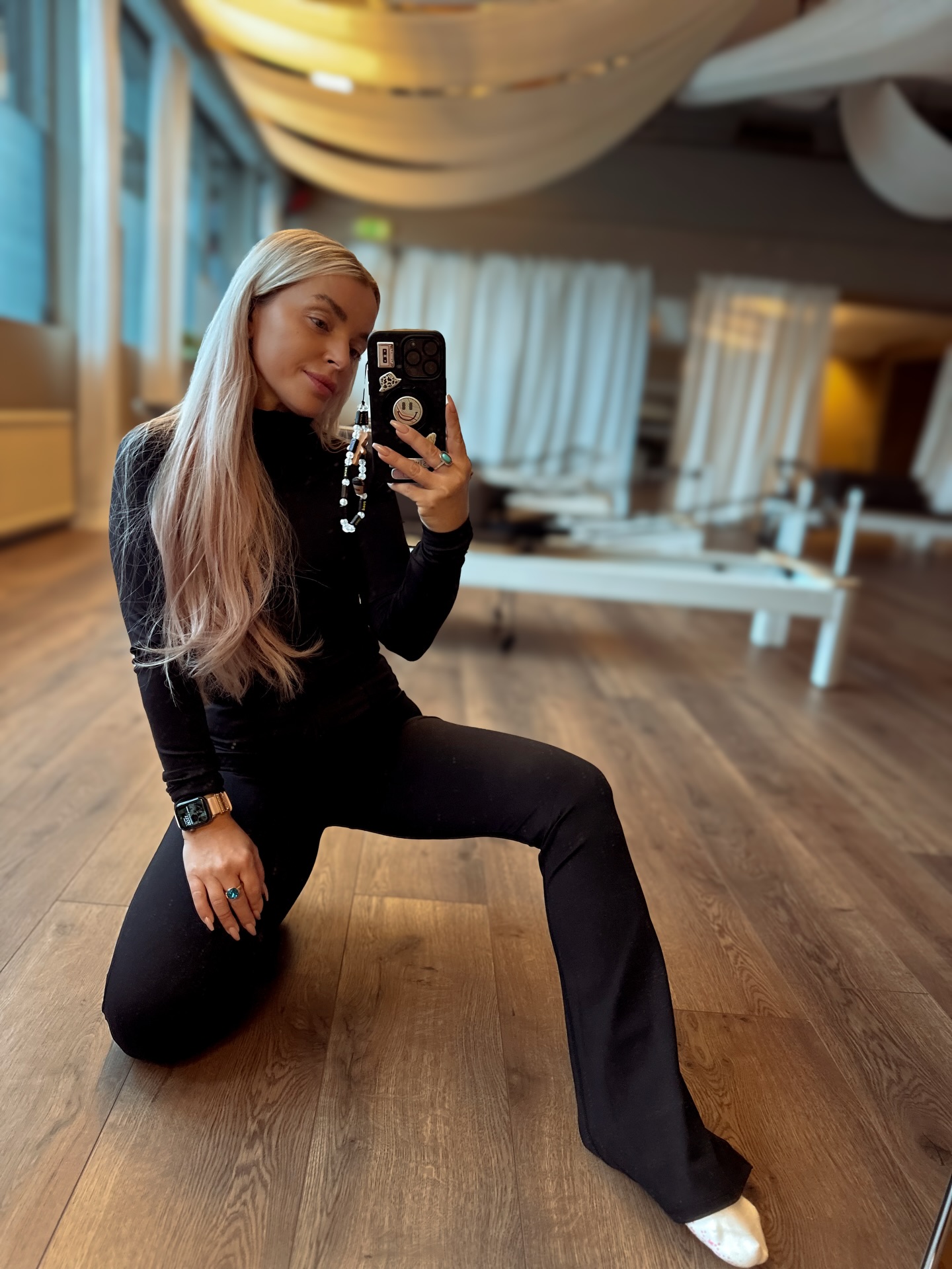 February mood:
slow mornings ☾
Pilates ⦿
anatomy book ⌇
a lot of coffee ☕︎
seeing my Pilates clients smile ⌁
less internet, more presence ○
and seeing where the month goes ☽
Wish you lovely month 🫶🏽