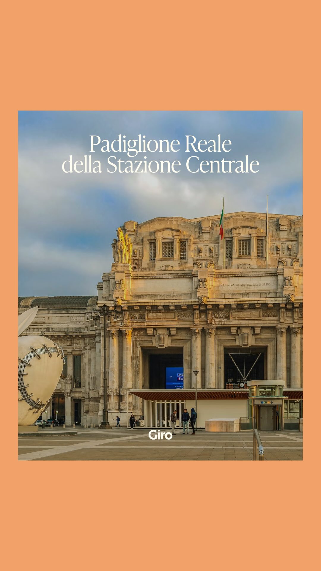 Um pavilhão escondido dentro da Estação Central de Milão, e uma história que quase ninguém conhece 🚉🏛️
Quando a estação foi inaugurada em 1931, a família real italiana tinha um espaço de uso exclusivo, pensado para chegar de carro, embarcar no trem sem se misturar ao público e seguir viagem com total discrição. Um lugar fechado por décadas, que hoje só se abre em ocasiões muito especiais.
Neste tour, a Giro levou um grupo de pais da American School of Milan para descobrir essa parte pouco conhecida da cidade, acessando entradas laterais, detalhes arquitetônicos e histórias que não estão nos guias.
É assim que gostamos de explorar Milão: com contexto, profundidade e acesso a camadas invisíveis da cidade 🧡
#stazionecentrale #tourguiado #touremmilão