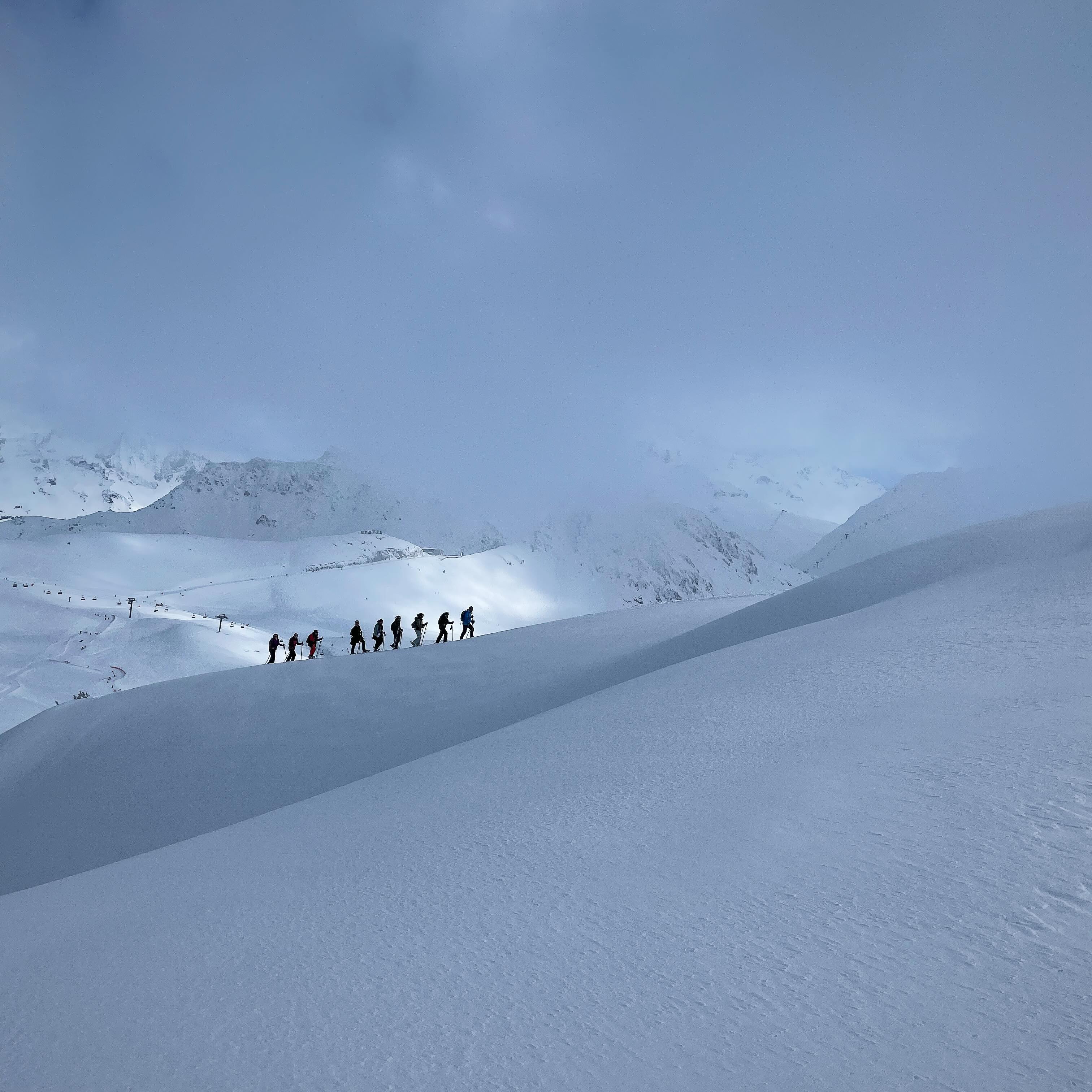 Découverte des grands espaces @la_plagne
#randonnée #outdoor #raquettesaneige #savoiemontblanc #laplagne #skiholidays