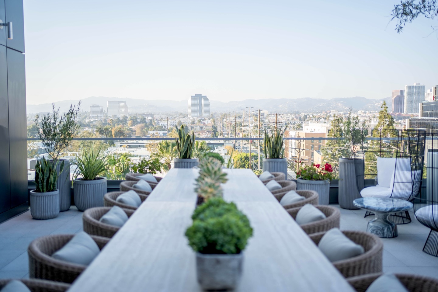 Mixed-use = momentum. Our client @west.edge is growing in more ways than one:
•Over 10k followers gained in the past yr.
•Over 10 new retailers either open or opening soon + even more on the way.
•2 hr long lines on Friday night for the legendary Miya Miya shawarma, thanks to its viral reach on social media.
We love being part of growth journeys like this and think it’s important to acknowledge that just a couple years ago this community was still very much a work-in-progress, but with the right teams in place and a little bit of patience, mixed-use can be magic. #THECJOAGENCY