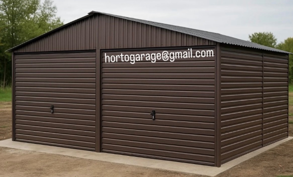 🙋♂️😃Wir präsentieren Ihnen unsere Doppelgarage mit einer soliden und ästhetischen Konstruktion.
📏Abmessungen:
📐Breite 6 m
📐Tiefe 6 m
📐Höhe am First 3 m.
Farben: Wände in Braun, Dach in Graphit, das Ganze in einem modernen, universellen Stil gehalten.
🚪🔩🔨Konstruktion: Stahlskelett, Verkleidung aus horizontal verlegtem Trapezblech, Satteldach, zwei Tore mit Schlössern.
✅🪛Vorteile: Robustheit, Witterungsbeständigkeit, ästhetisches Aussehen, Platz für zwei Autos.
🚗🧰🔨Verwendung: Garage für Autos, Lagerraum für Geräte, Werkzeuge oder als kleine Werkstatt.
💻📲👨💻 eine ähnliche Garage oder andere Details wünschen, mailen Sie hortogarage@gmail.com, gehen Sie auf den Link in der Bio oder rufen Sie an
📞 +49 177 4242452
📞 +49 152 246 74 361
