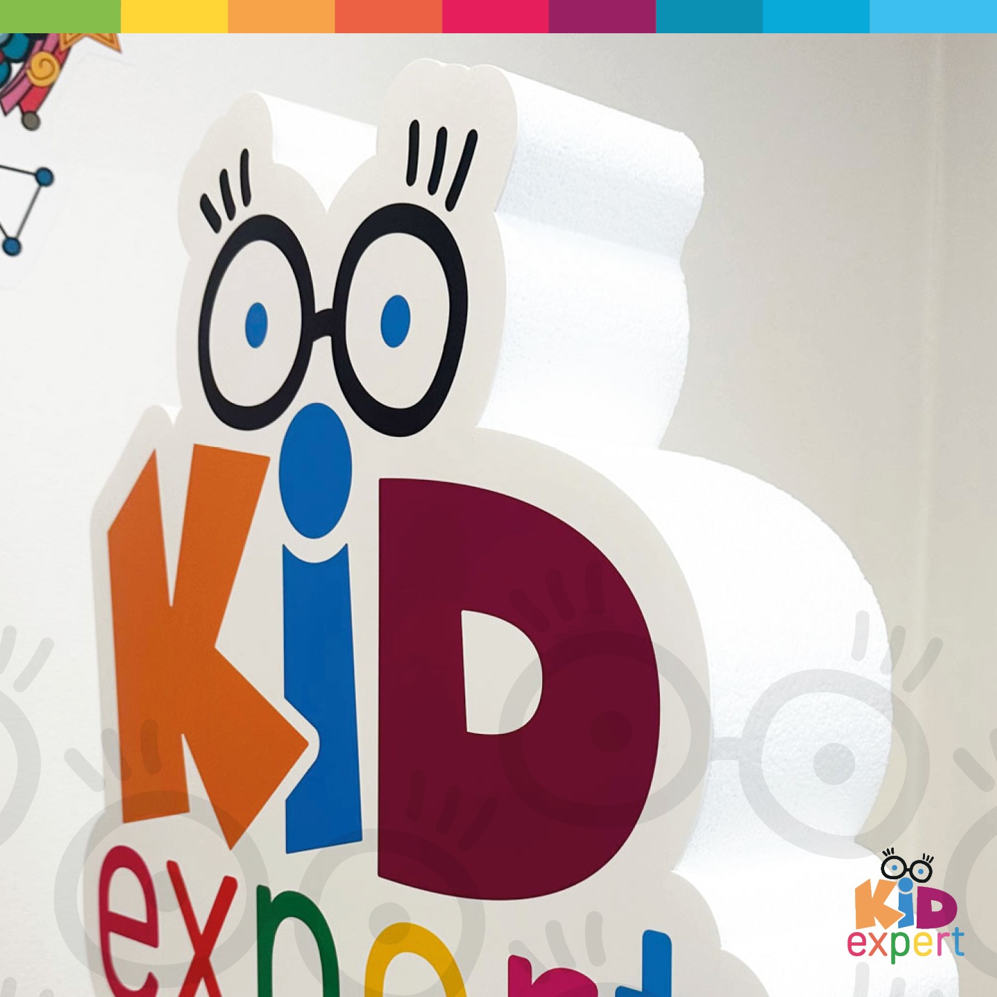 👦👧 Le saviez-vous ?
Un opticien Kid Expert, ce n’est pas seulement des lunettes pour enfants. C’est un espace pensé pour leur confort, et une expertise dédiée pour les accompagner tout au long de leur apprentissage.
À chaque âge ses spécificités, à chaque trouble visuel un accompagnement adapté. Parce que la vue évolue, et que les besoins d’un enfant ne sont jamais les mêmes d’une année à l’autre.
👓 Ce qui fait aussi la différence : nous prenons le temps de vous expliquer le défaut visuel, pour que vous compreniez la situation, la pathologie et l’importance du port des lunettes au quotidien.
Voir les enfants accepter leurs lunettes, les porter avec plaisir et en toute confiance, c’est essentiel pour nous. C’est même le cœur de notre mission Kid Expert.