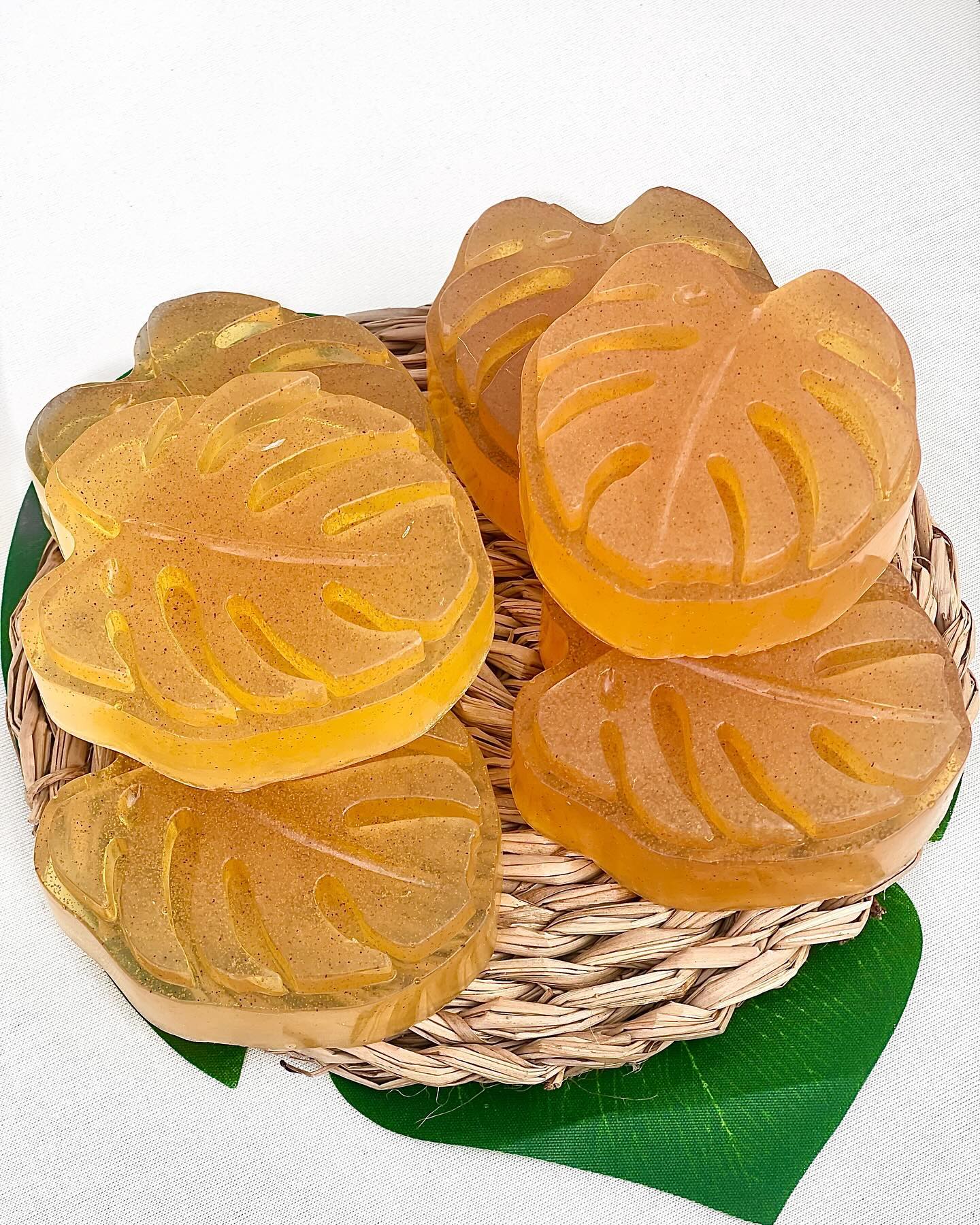 ✨ EXFOLIATING ANTIBACTERIAL SOAP ✨
This natural/clean soap is a custom blend of skin brightening mango butter, deeply hydrating and exotic jojoba oil, natural honey sourced from a co-op of family-run beekeepers, and cleansing coconut oil made from 100% sustainably sourced and natural ingredients. The star ingredient is honey which also has antibacterial and antiseptic properties, removing dirt and bacteria from the skin. Recommended for all skin types, but particularly those prone to acne or to reduce skin aging. Fine walnut powder is added to gently exfoliate the skin, revealing a soft and clean you! Available on our website. Link in bio!