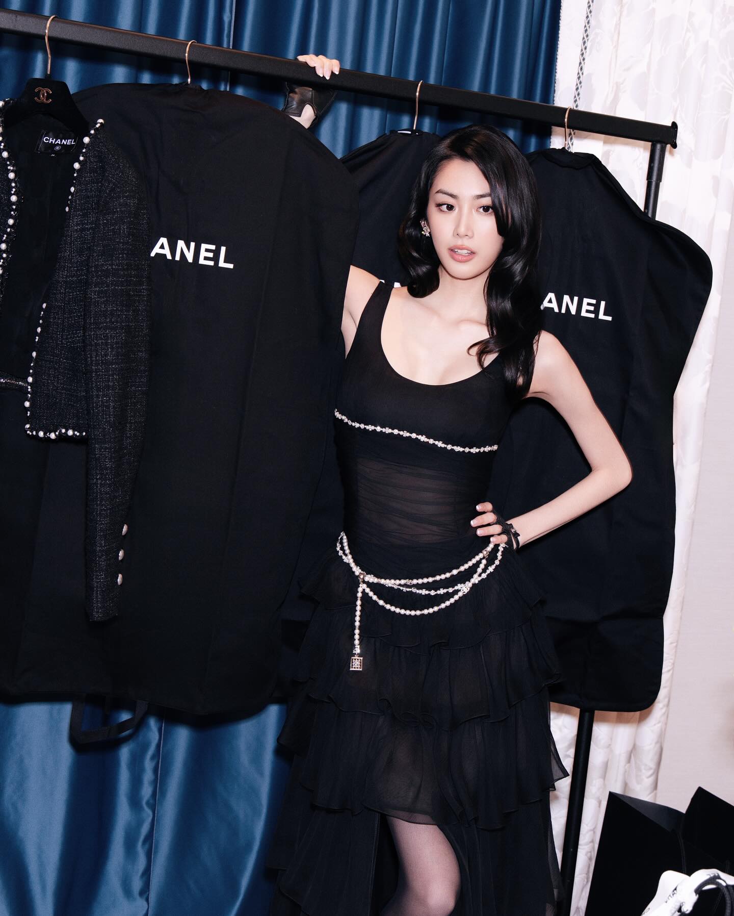 Chanel Princesse @arenyoo 🖤 for the Glala Dinner @chanelofficial Using @chanel.beauty
@ig.arthur
@e.leonchenko
@jiyoungyangbeauty
#CHANEL #arenyoo #jiyoungyangbeauty
#luxurybeauty #koreanmakeupartistinparis