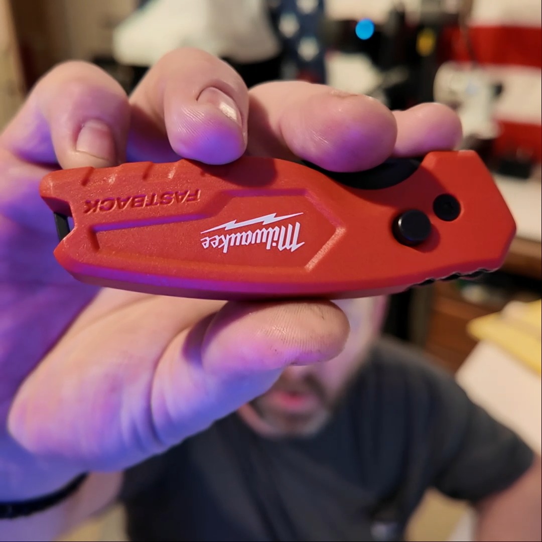 Stupid cool knife engraving! #laser #laserengraving #milwaukeetools
