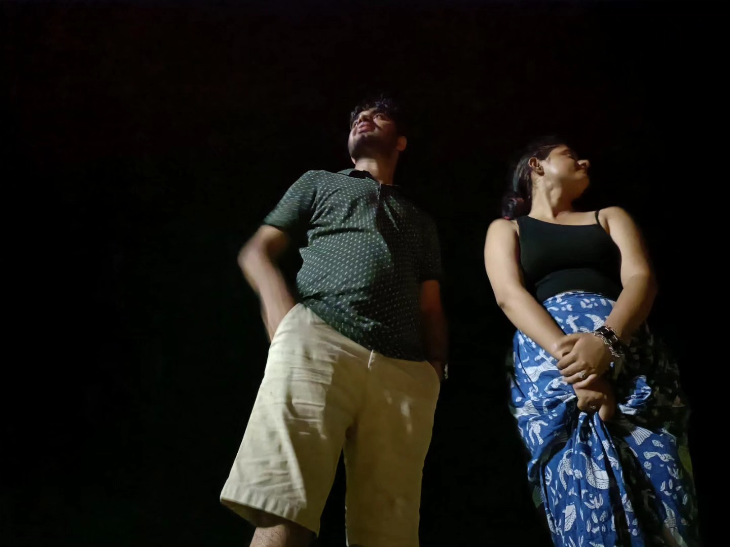 Objects in this photo are more unaware than they appear of the shot. #realcandid
#queridazindagi