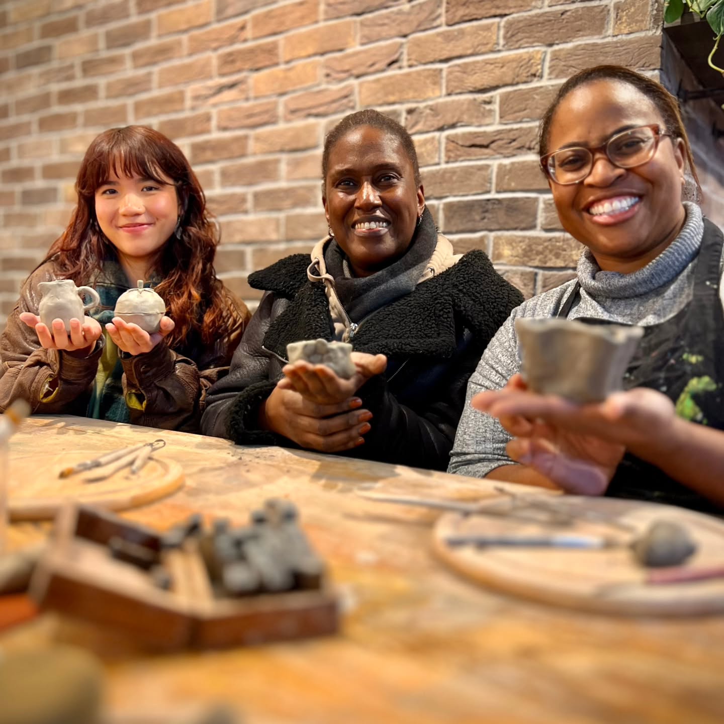 Pottery workshops 🧡
Our new pottery schedule means more pottery during the week! Check our Shoreditch branch pottery schedule below!
Monday -7pm
Thursday- 4pm
Saturday- 11am
Sunday - 11am
#potteryworkshop #artplay #artplaylondon #artbar #clayart