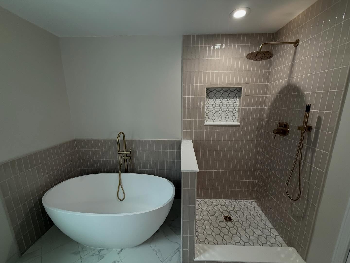 A bathroom we are almost wrapped up with. Waiting for the shower door and the finish electric work. Can’t wait to see the customers finishing touches once it’s all done. Loved the way this one turned out. I have to get better taking before photos!
#remodel #kimbletile #bathroom #tile