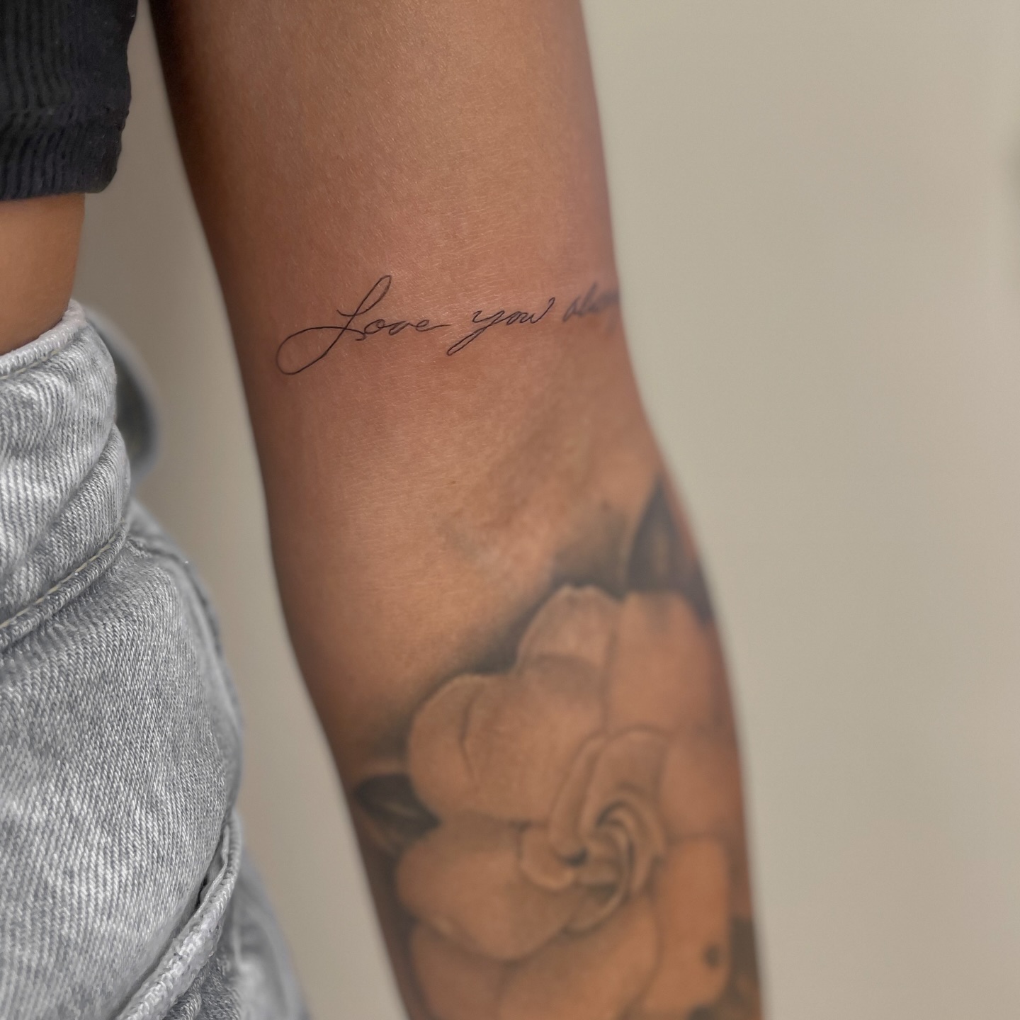 Handwriting Tattoos // Get your loved one’s handwriting tattooed, to always remember.
#hawaiitattoo #hawaiitattooartist #handwrittentattoo