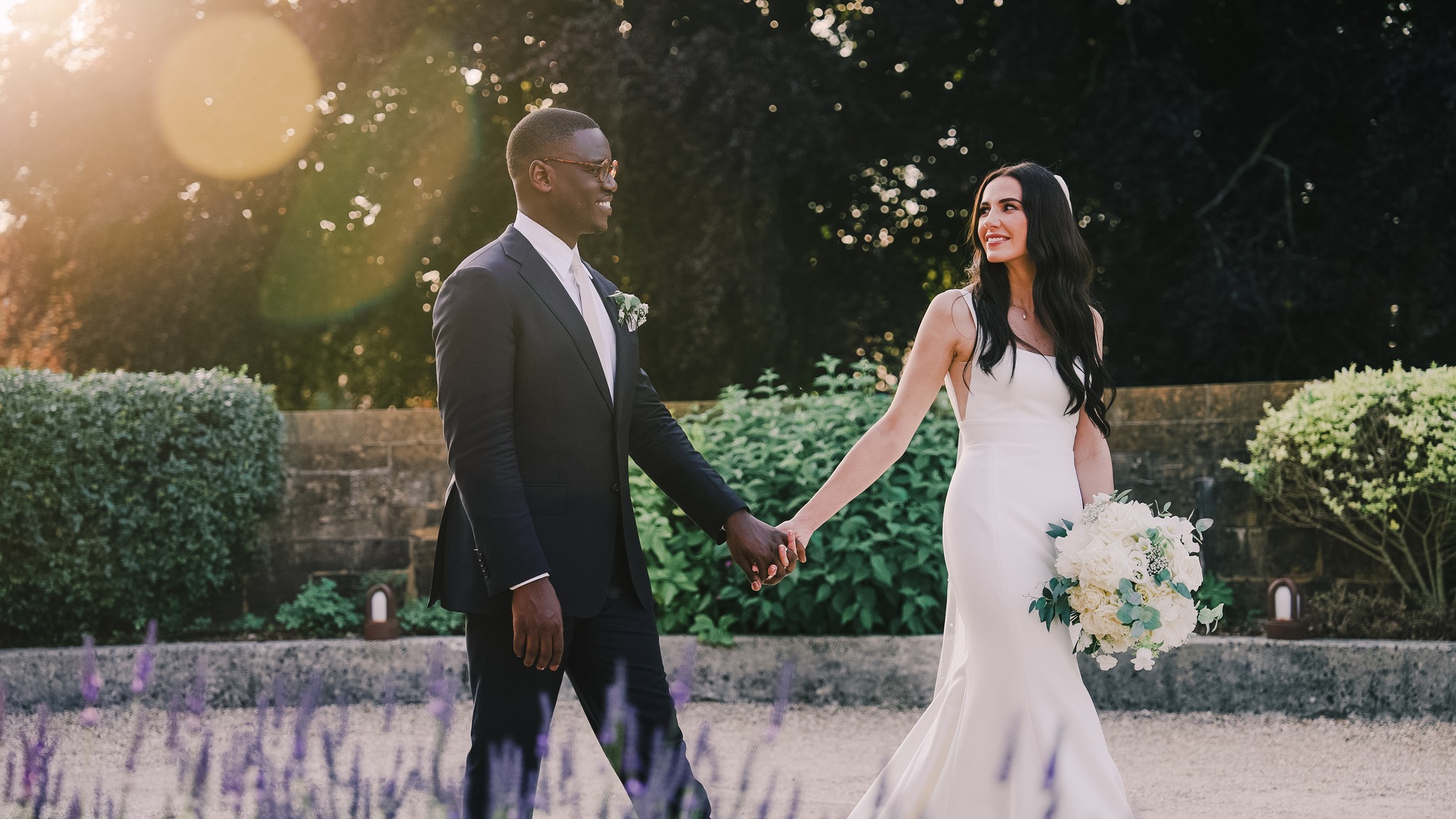 All the feels from the wedding of Fran and Amoum 💛
Venue // @coombelodgeblagdon
Mua // @christinaouloupimua
Hair // @bridalhairbymarybeth
Flowers // @flowersbygraceuk
Dress // @lauramaybridal
Suit // @suitsupply
Sax // @musicwitheve
360 Booth // @reakt.photobooths
DJ // @paulcarrolluk
Photo // @marcusricephotography