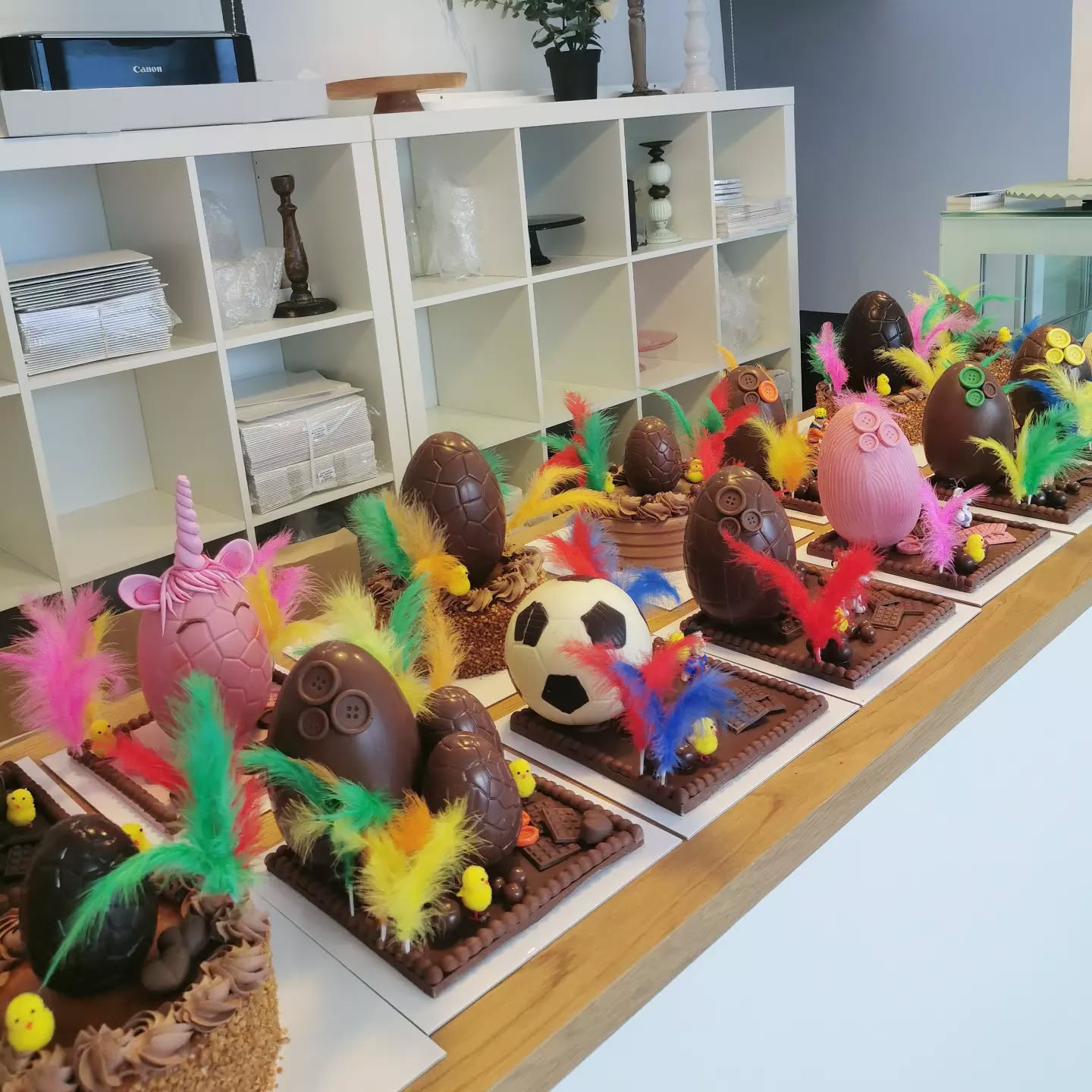 Con los últimos pedidos!!! Cómo siempre, muchísimas gracias a todos!!! Feliz semana santa!!
#pasqua #pascua #monadepasqua #monadepascua #chocolate #pascua2023 #huevosdepascua #indicakesbcn