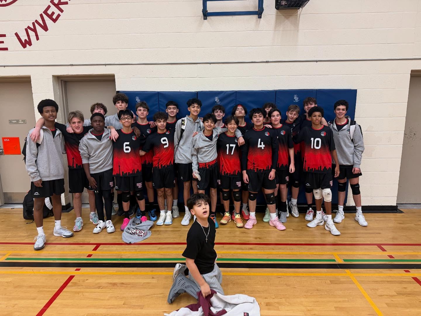 Today 15U Warriors and 15U Knights played in the MYVB Tournament🏐🎉 Congratulations to the Warriors for winning BRONZE and Knights Winning GOLD 🥉🥇