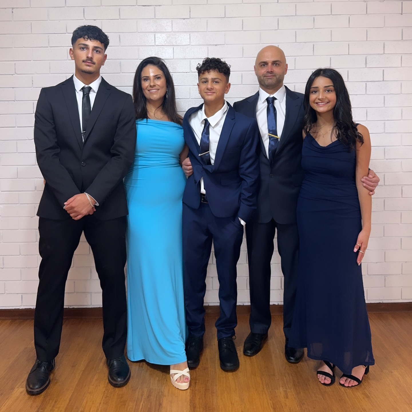 This photo with my husband and kids before a family members wedding cost us 47 attempts, mild bribery $$, and at least one meltdown 😂
Not sure it was worth it but I love them regardless 💖 #familyphoto #familywedding #itried