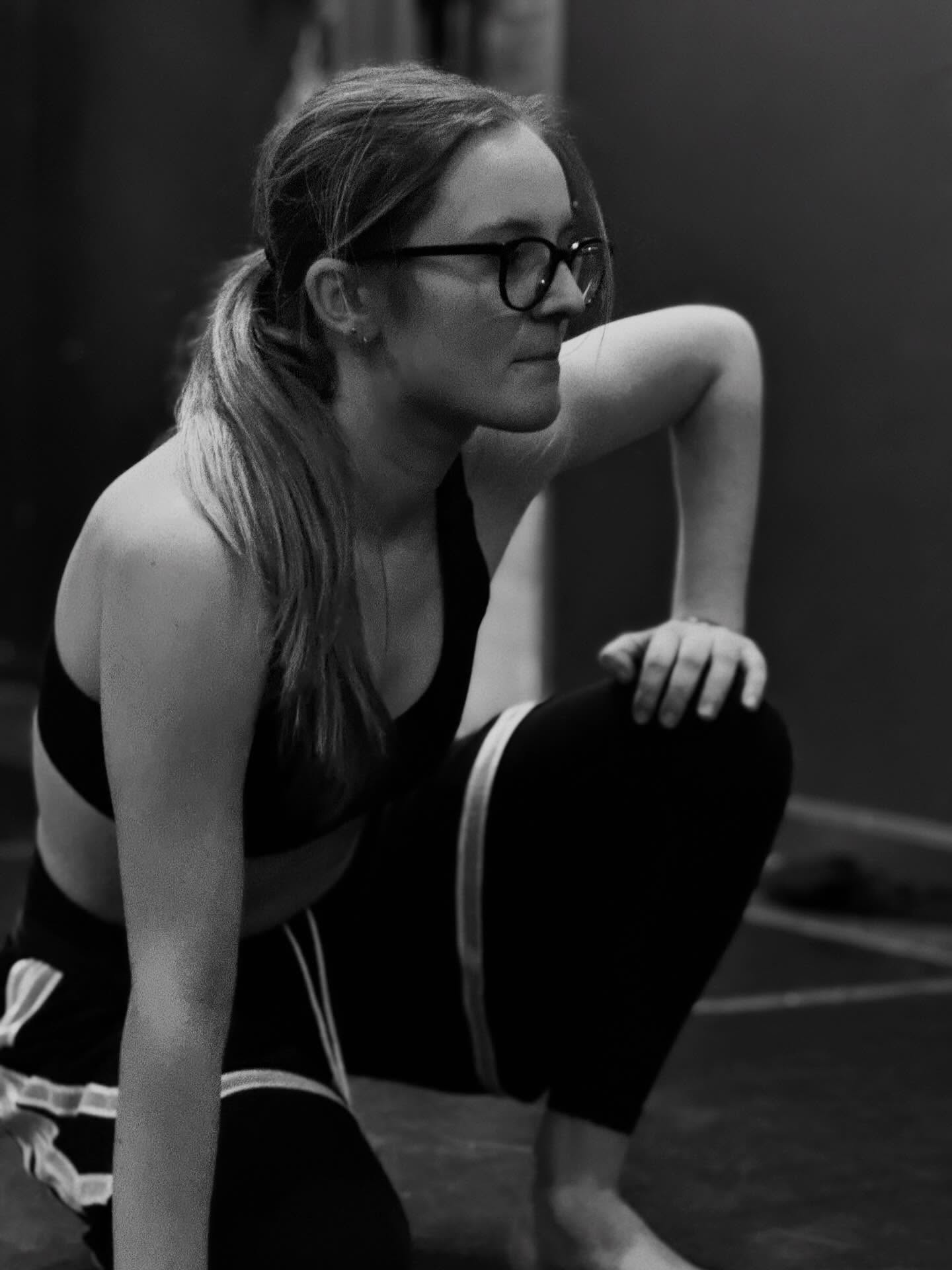 Impromptu photoshoot in @nichola.dance class tonight. 📸: @georgia.lynn_