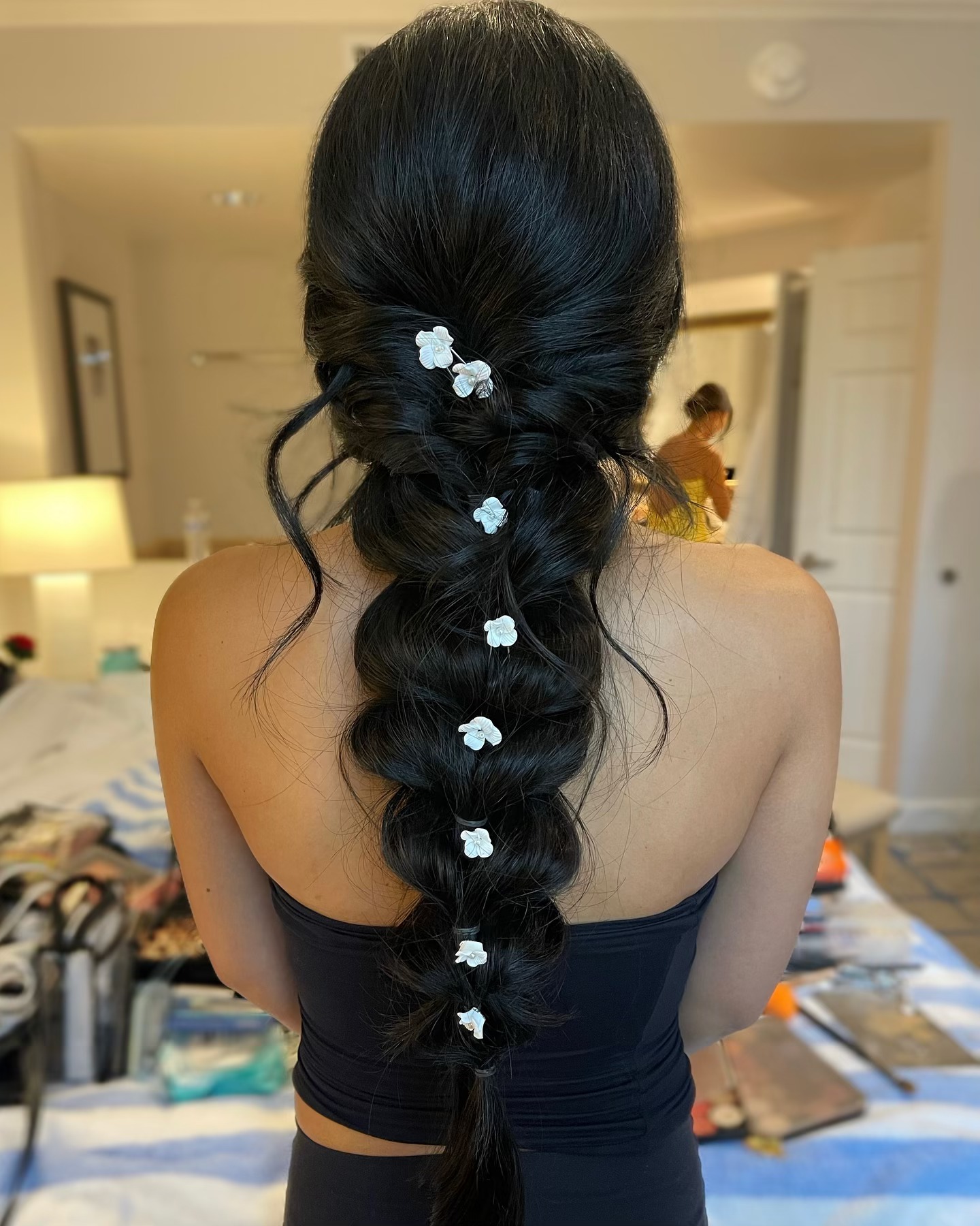 This romantic bridal braid is life 🥰
.
.
.
.
.
#sessionsmakeup #bridedayof #weddingday #wedding #bridalbraids #braids #braidhair #makeupartist #bridalmakeup #bridalmakeupartist #newportwedding #makeup #makeupartistinnewport #newportcalifornia #dayofwedding #weddinghairandmakeup #dayofhairandmakeup #bigday #hairandmakeupinnewport #bridalhairstyle #hobohairstyle #rusticwedding #rustichairandmakeup #rusticbridalhairstyle #marriottnewportcoastvillas #newportmakeupartist #marriottnewportcoastvillascalifornia