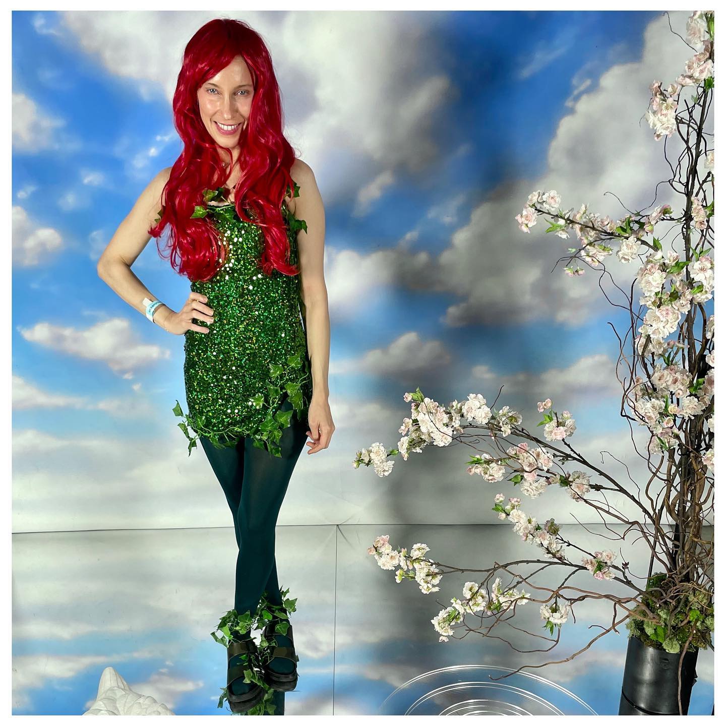 Happy Halloween! 🎃
Poison Ivy 🌿 is the perfect alter ego for a dermatologist!👩🏼⚕️