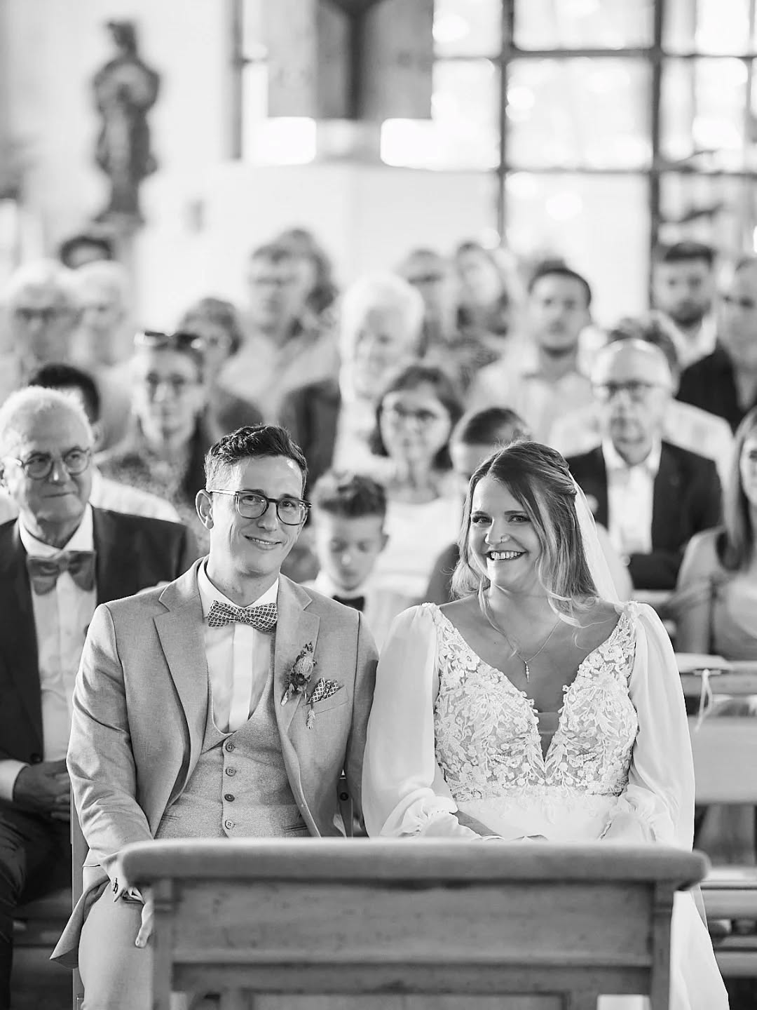 Die Hochzeit von Vivienne und Marc war mein Saisonabschluss in 2025 und er hätte nicht schöner sein können! ✨️
Zwei absolute Herzensmenschen, die die gemeinsame Planung am Bodensee auch für mich unvergesslich gemacht haben. Vielen Dank für euer Vertrauen! ❤️
Weddingplanner: @laceriseweddings
Location: Schloss Langenrain
Fotograf: @hamaro.foto
Floristik: @haselberger.schnittblumen
Sänger: @cesco_offiziell
DJ: @dj_mr.wedding
Catering: @die_genuss_schmiede
Styling: @kosmetikamsee_lenasteigmann & @monyadriana_
#hochzeitsplanerbodensee #weddingplannerbodensee #hochzeitsplanerinbodensee #heiratenambodensee