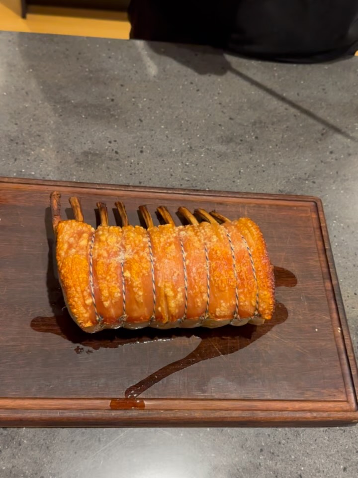 No need for trending audio, just the sound of amazing crackling!! 🐷
Come in and get your roasting joints for this rainy weekend, we’ll be there all day tomorrow! See you then!
#sundayroast #foodies #stayhungrywokingham #roastingjoints