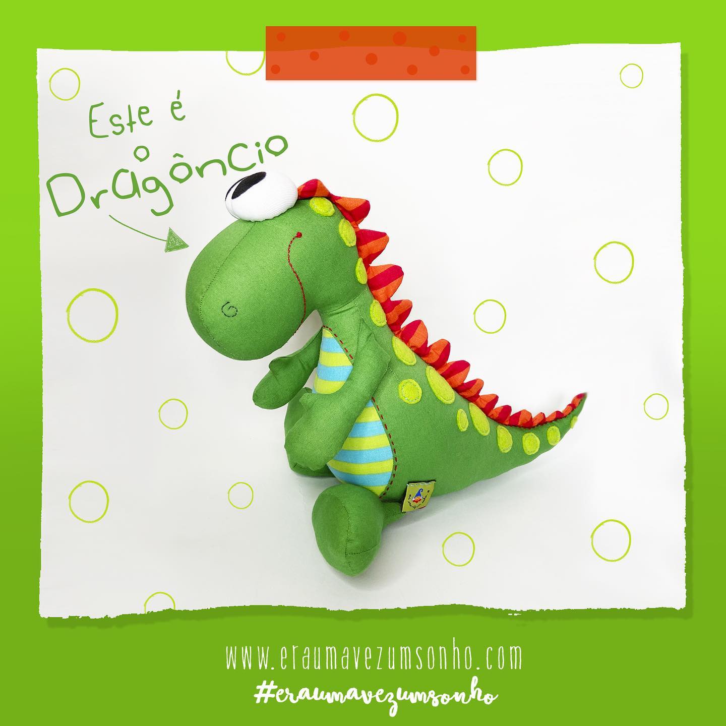 Ola sonhadores
Já conhecem o nosso Dragôncio?
O Dragôncio é o grande amigo da bruxa guizinhos e adora viajar no seu zepelim pelo mundo da fantasia 😁
Passem pela nossa loja para ficarem a conhecer mais sobre o Dragôncio
#handmadetoys #handmande #mundodafantasia #toys #lisboa #feitoamao #toyshop #magic #fantasyworld #shop #store #toystore #lisbon #portugal #eraumavezumsonho