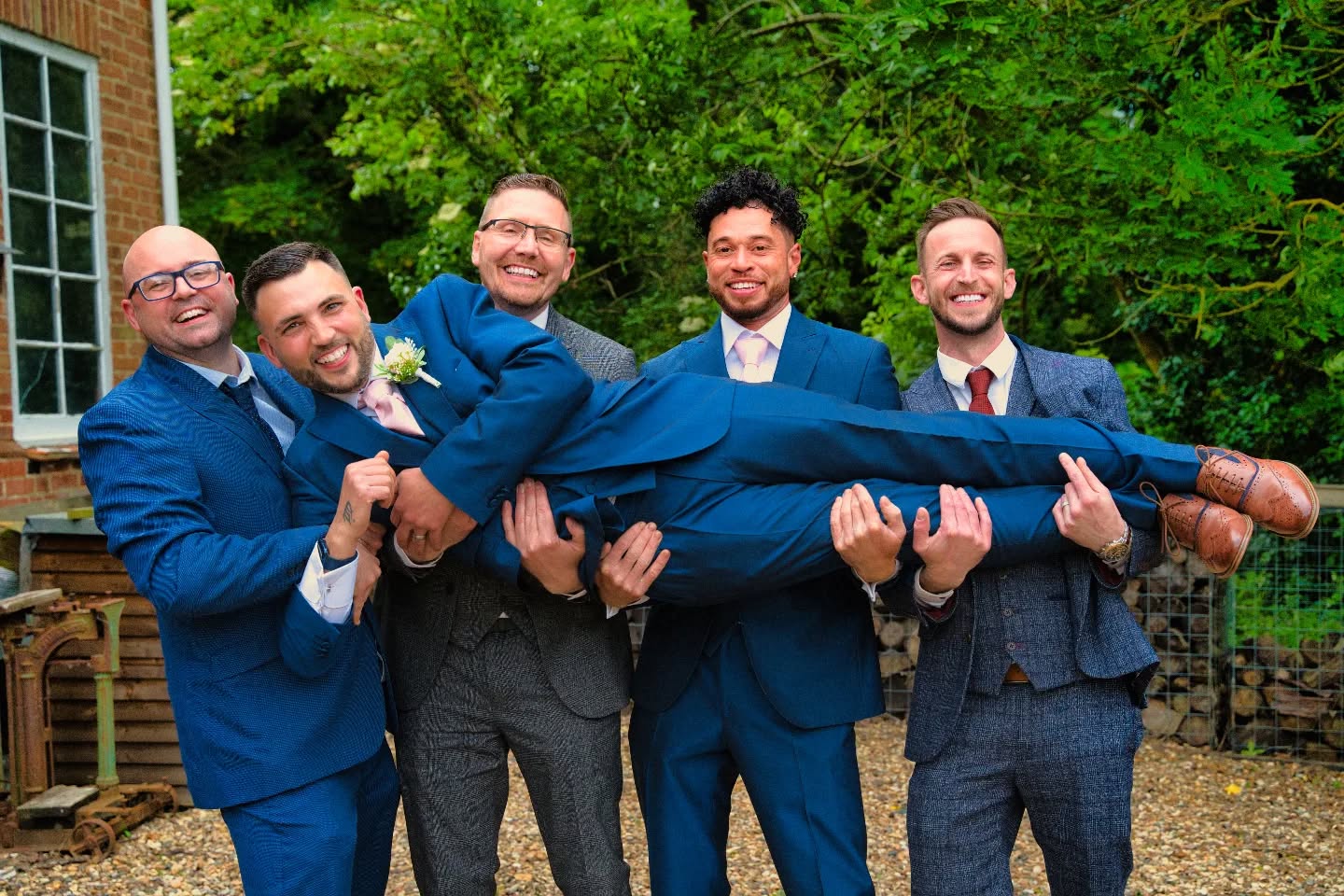 Location: @thevenueatkm
#wedding #weddingday #weddingdress #weddingphotography #weddingideas #groom #groomsmen