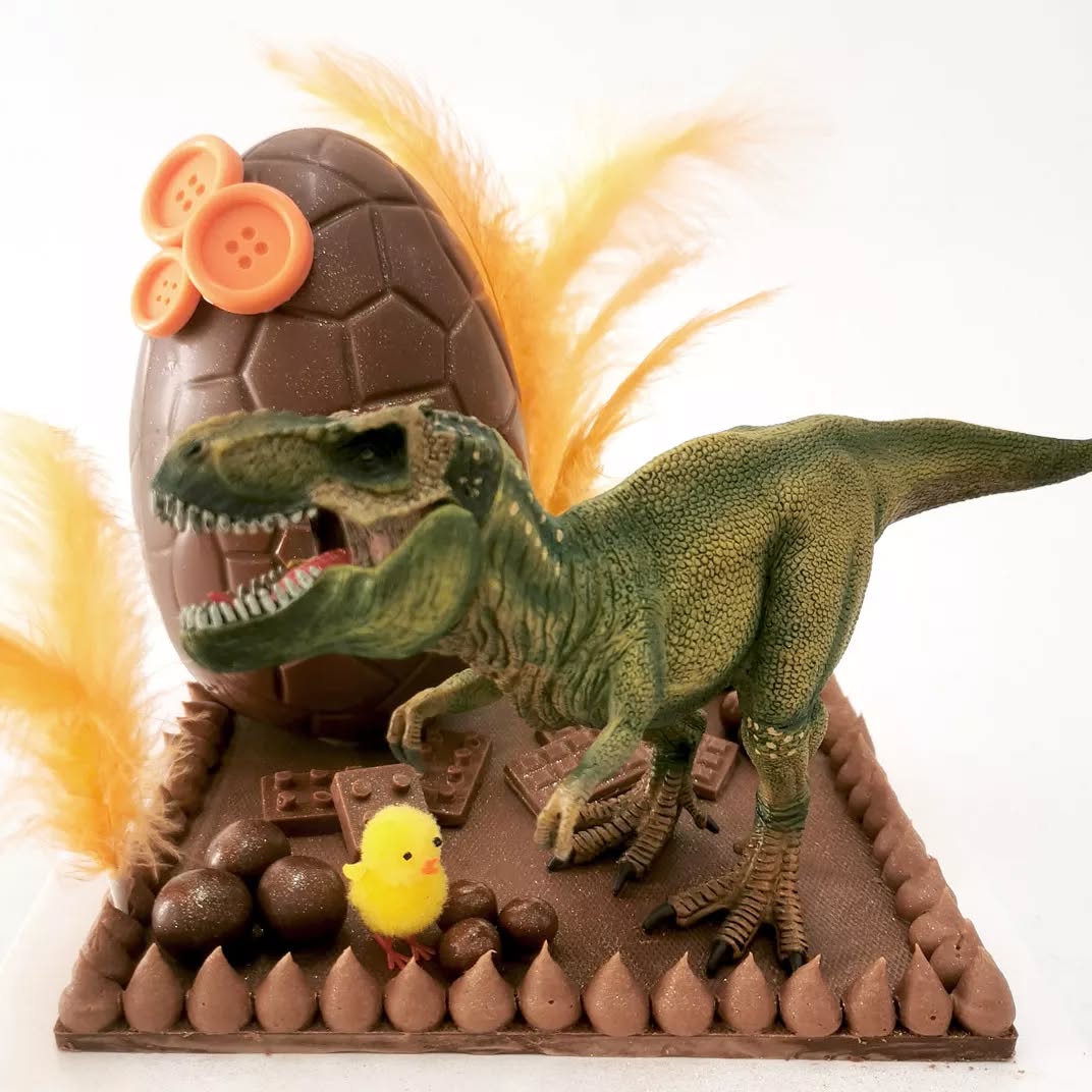 Mona de Pascua T Rex
Disponible en chocolate negro o chocolate con leche
Sólo por encargo.
Últimos días!
#monadepascua #monadepasqua #chocolate #trex #pasqua #pascua #semanasanta #indicakesbcn