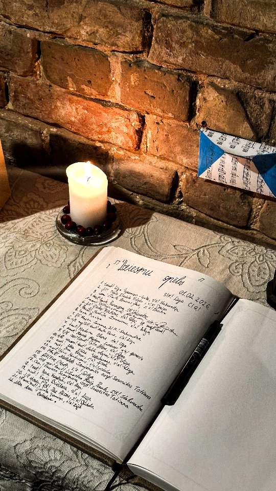 Dziesmu spēles 2026 ir izskanējušas, paldies visām dāmām par dalību un siltuma vairošanu! 🔥🔥
Apsveicam komandu "Miksiņš" ar iegūtu 1. vietu! Gaidīsim jūs visas ciemos arī nākotnē!
Lai visiem silti! 🌡ar viešņām tiekamies jau pēc 2 nedēļām! 🙌