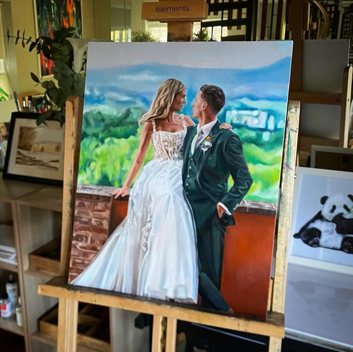 Watch out Taylor Swift, Iâm only a few hundred awards behind you. Fully embracing my âWedding Portrait Artist of the Year 2026â era â¨
Loads more coming this year, excited!!
#weddingportraitartist #weddingartist #newlywedspainting