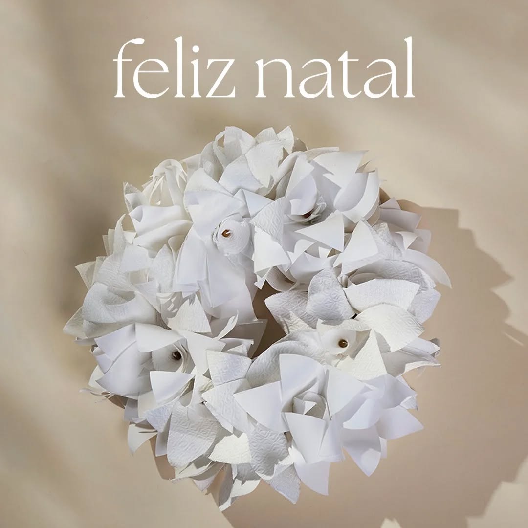 Hoje é dia de celebrar os valores que verdadeiramente importam, e estar do lado de quem realmente amamos. A Artesa deseja um Natal iluminado, trazendo propósito para os nossos melhores momentos.