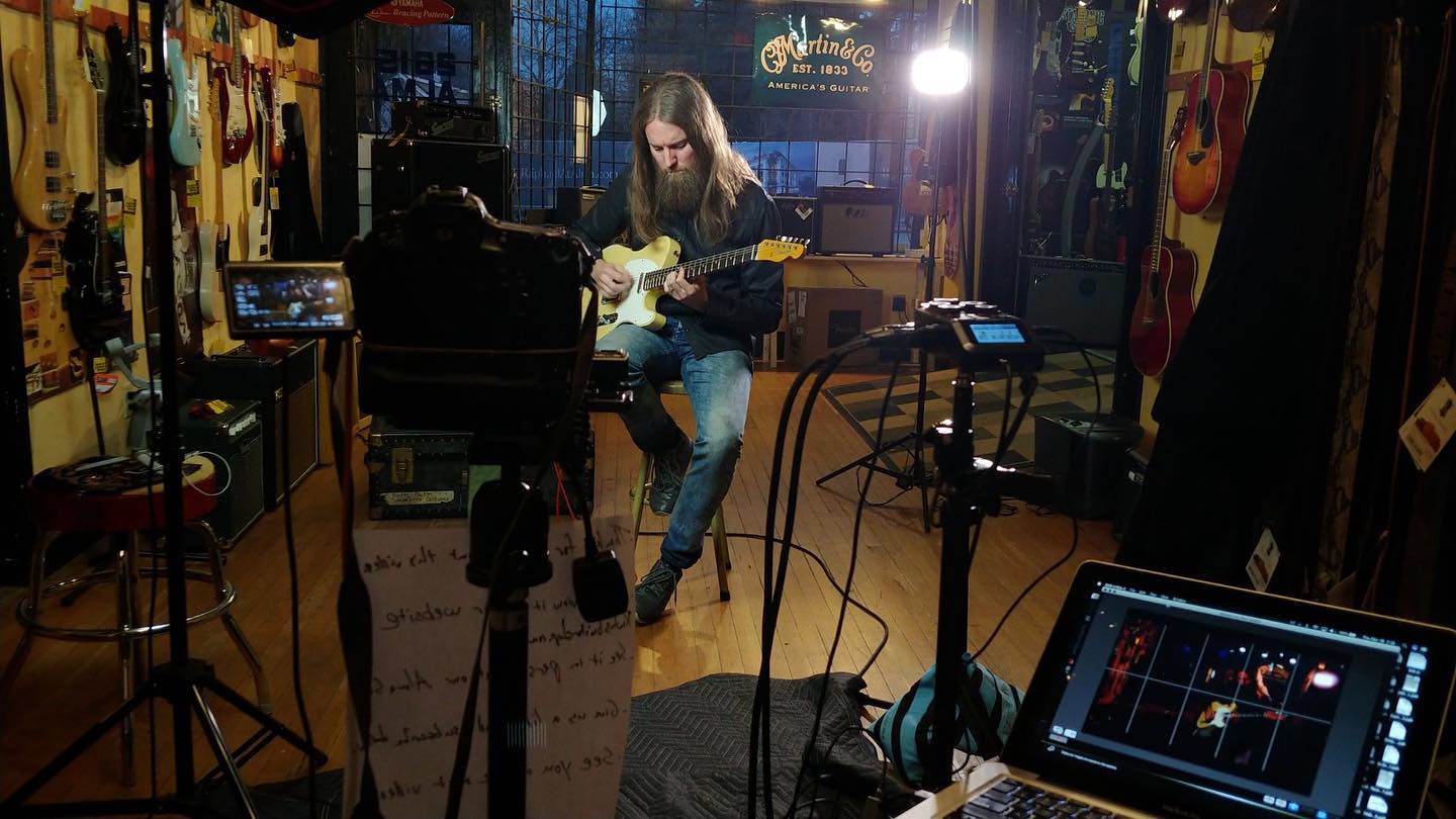 Behind the scenes at the latest demo video Jonathan did with @calmthemonster Check out the @rufusguitarshop IGTV YouTube link in bio #fendercustomshop #telecaster #swartamps #teletuesday