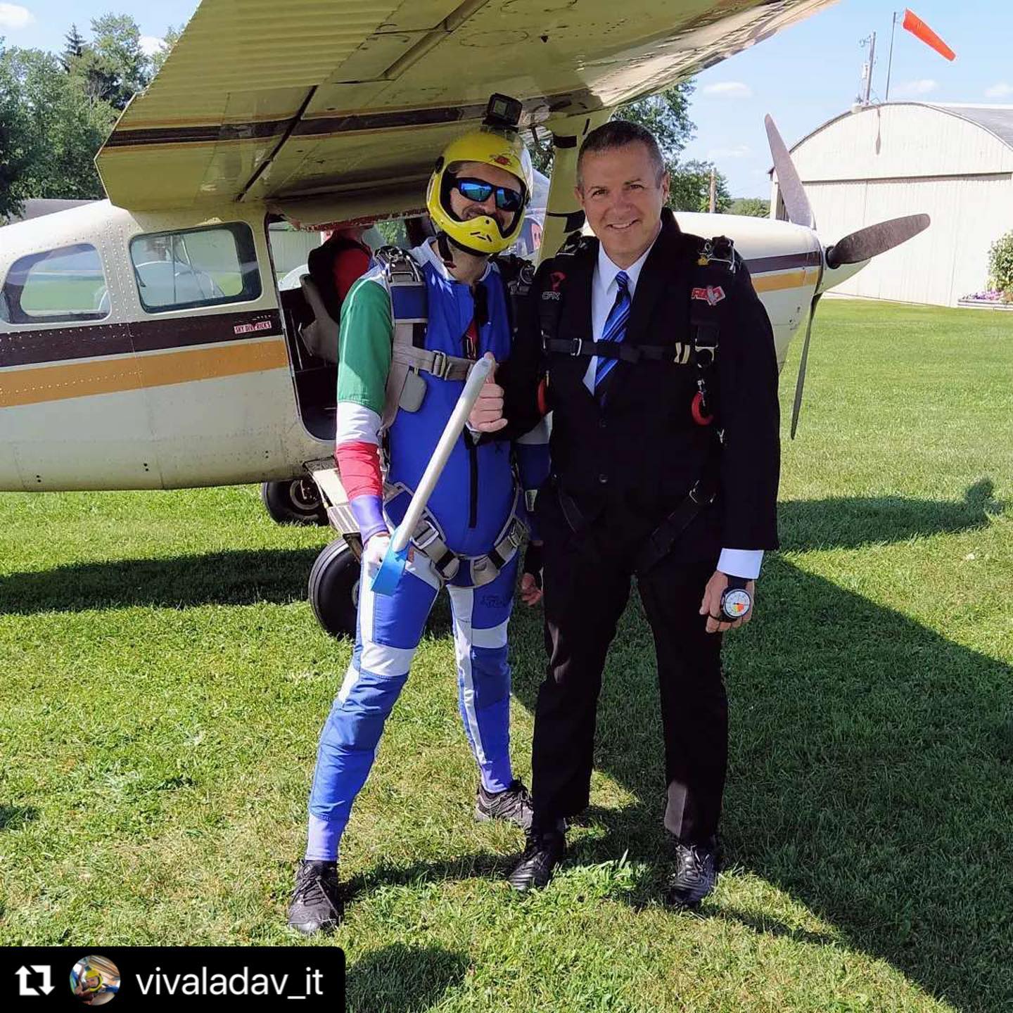 Just your average Sunday…
・・・
We got into a (sword) fight, then we got married and finally we celebrated with a skydive.
⚔️💒🪂
#skydiving #skydive #skydiver #instasky #instaskydive #swordfight #adrenaline #extremesports #extreme #improbablewedding #suitup #suit #airplane #cessna #c206 #ricks #skydivericks #bbqday #nofunpolice
#Repost @vivaladav_it with @make_repost