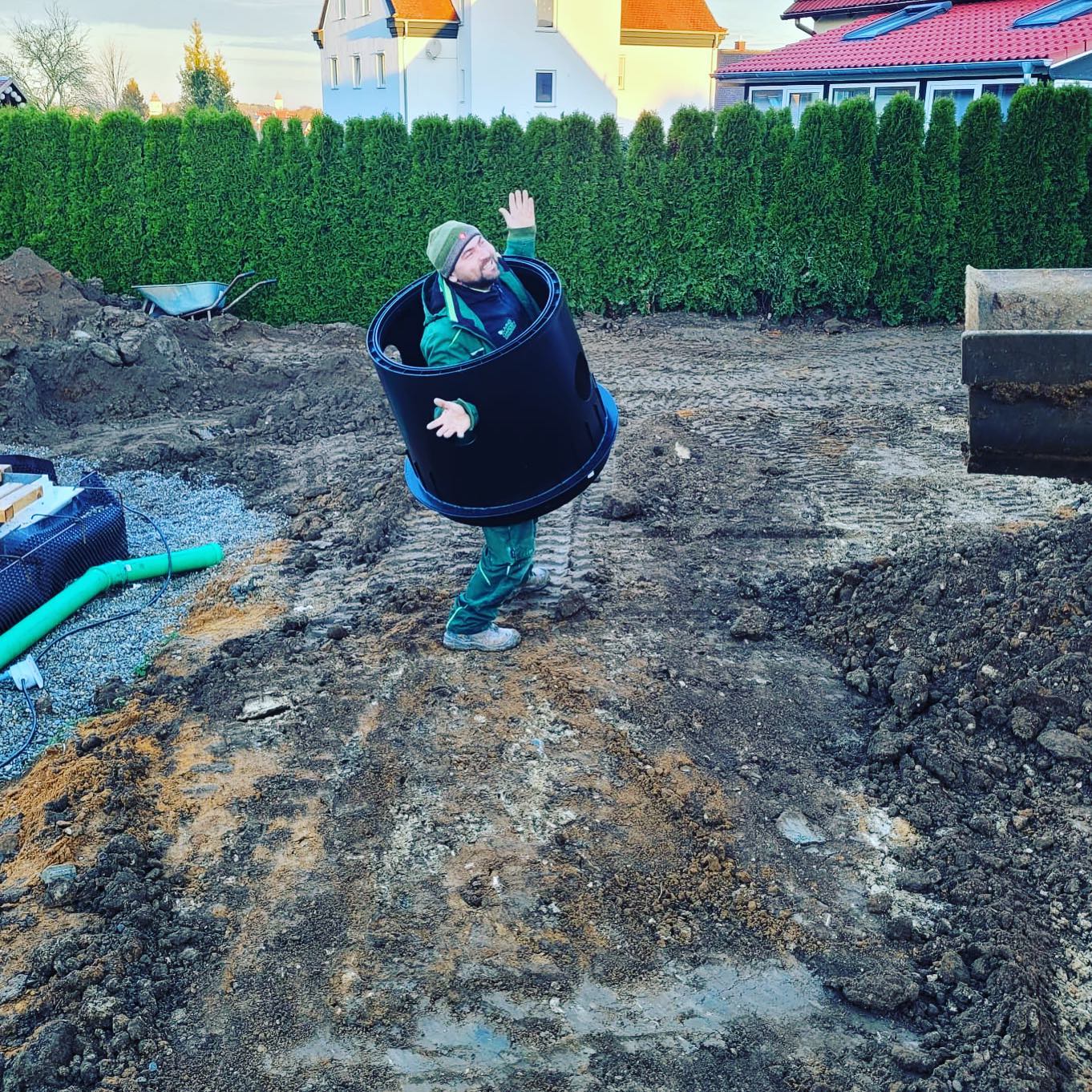 Immer für ein Späßle zu haben 😂 #bestteam #bestemitarbeiter #galabau #gartengestaltung #spaßmusssein