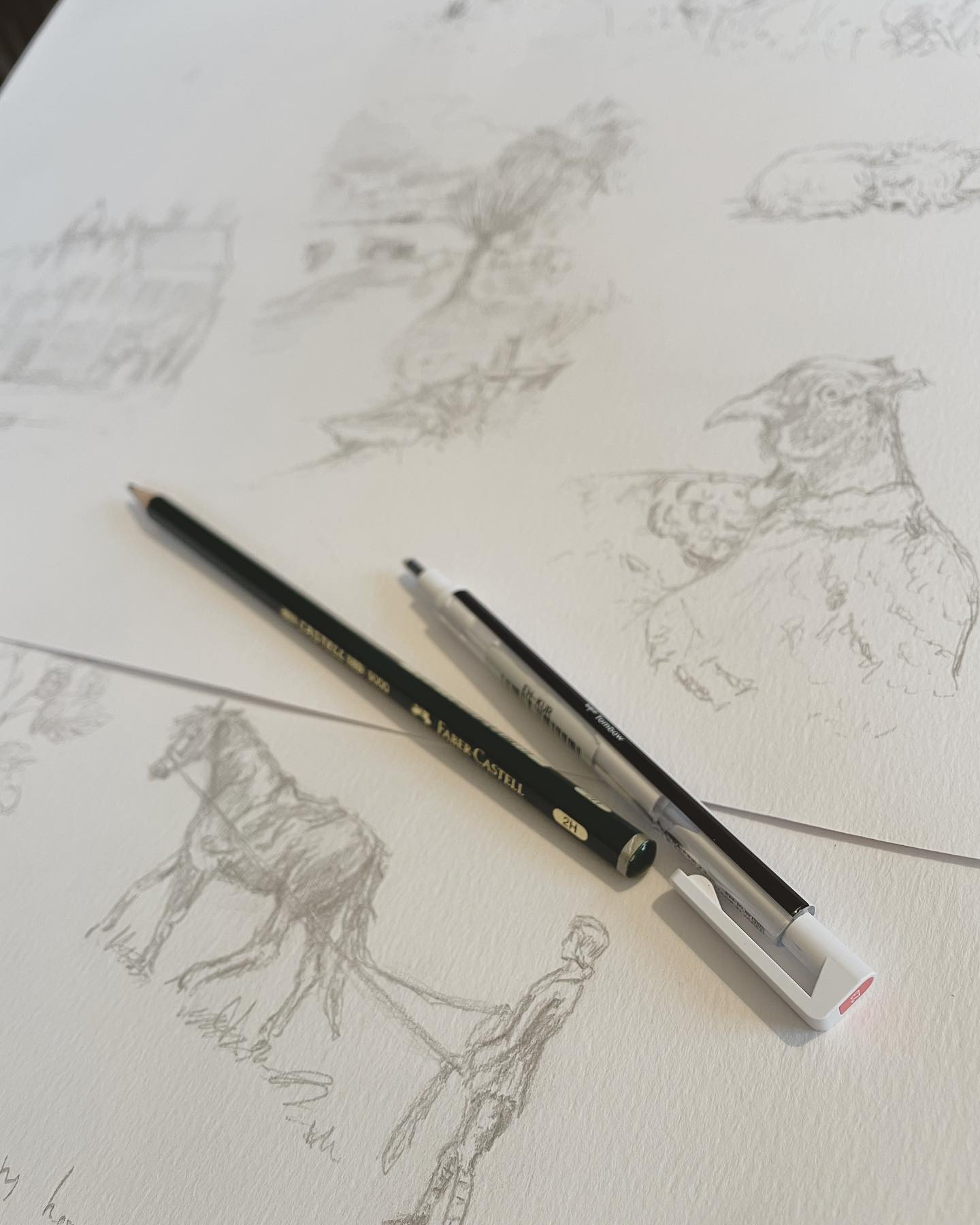 A day for sketching
.
.
#wallmurals #wallart #wallartist #artistskit #bespokewalls #illustrationsonwalls #homedecor #interestinginteriors #handpaintedwalls #handpaintedwallpaper #animalwallpaper #wallstickers #nurserydecor #interiordesign #childrensbedrooms #countrysports #sportingart #englishartist #countryart #countryhouseinteriors